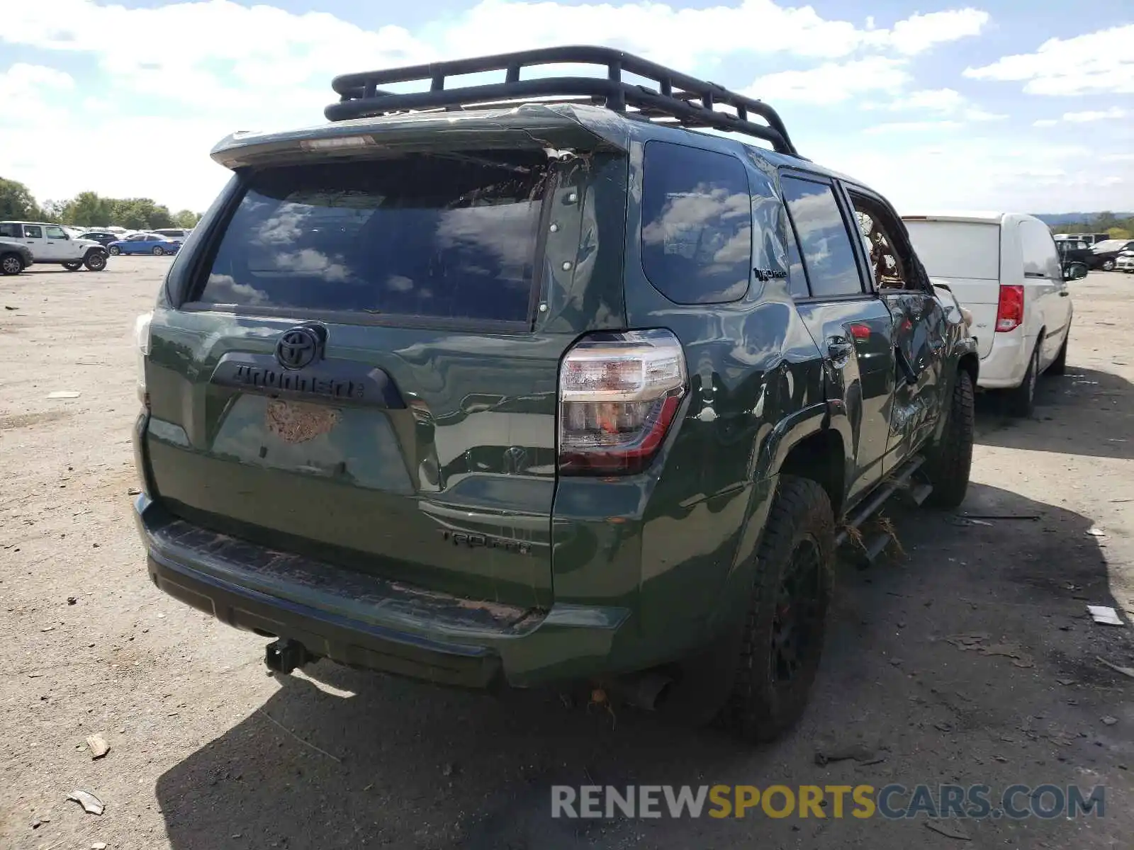 4 Photograph of a damaged car JTEBU5JR3L5753452 TOYOTA 4RUNNER 2020