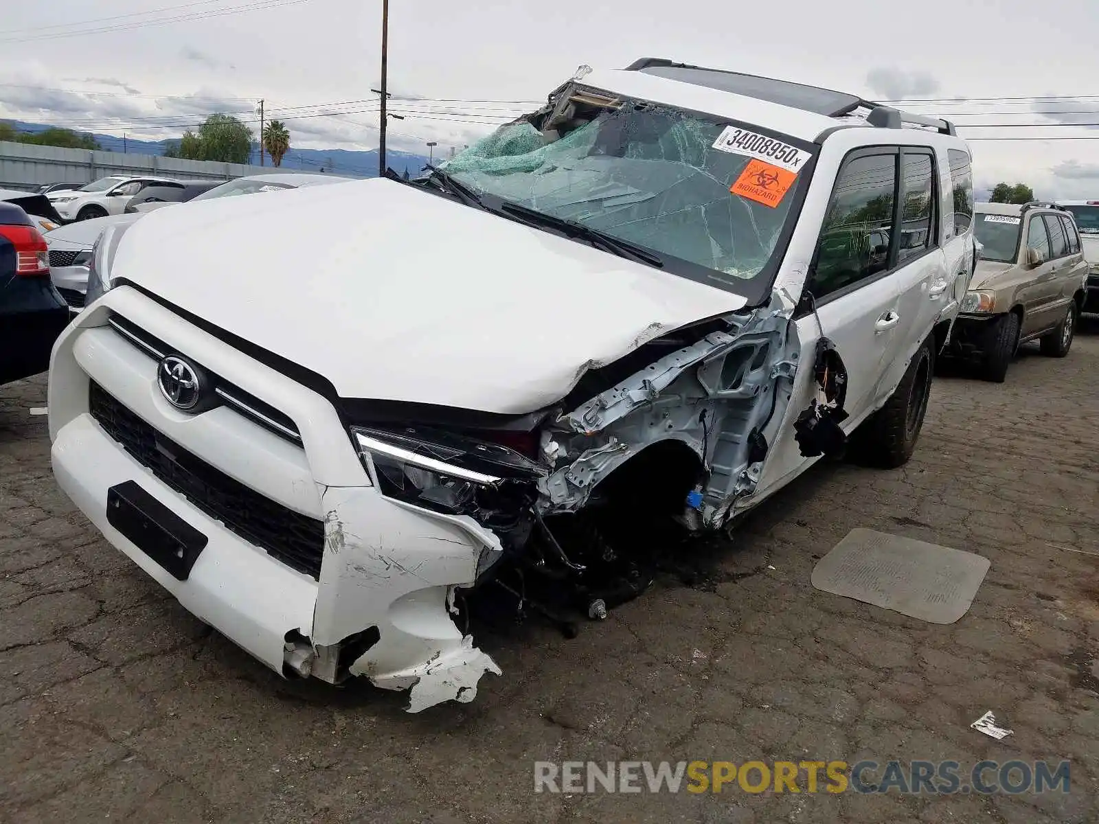 2 Photograph of a damaged car JTEBU5JR3L5753922 TOYOTA 4RUNNER 2020