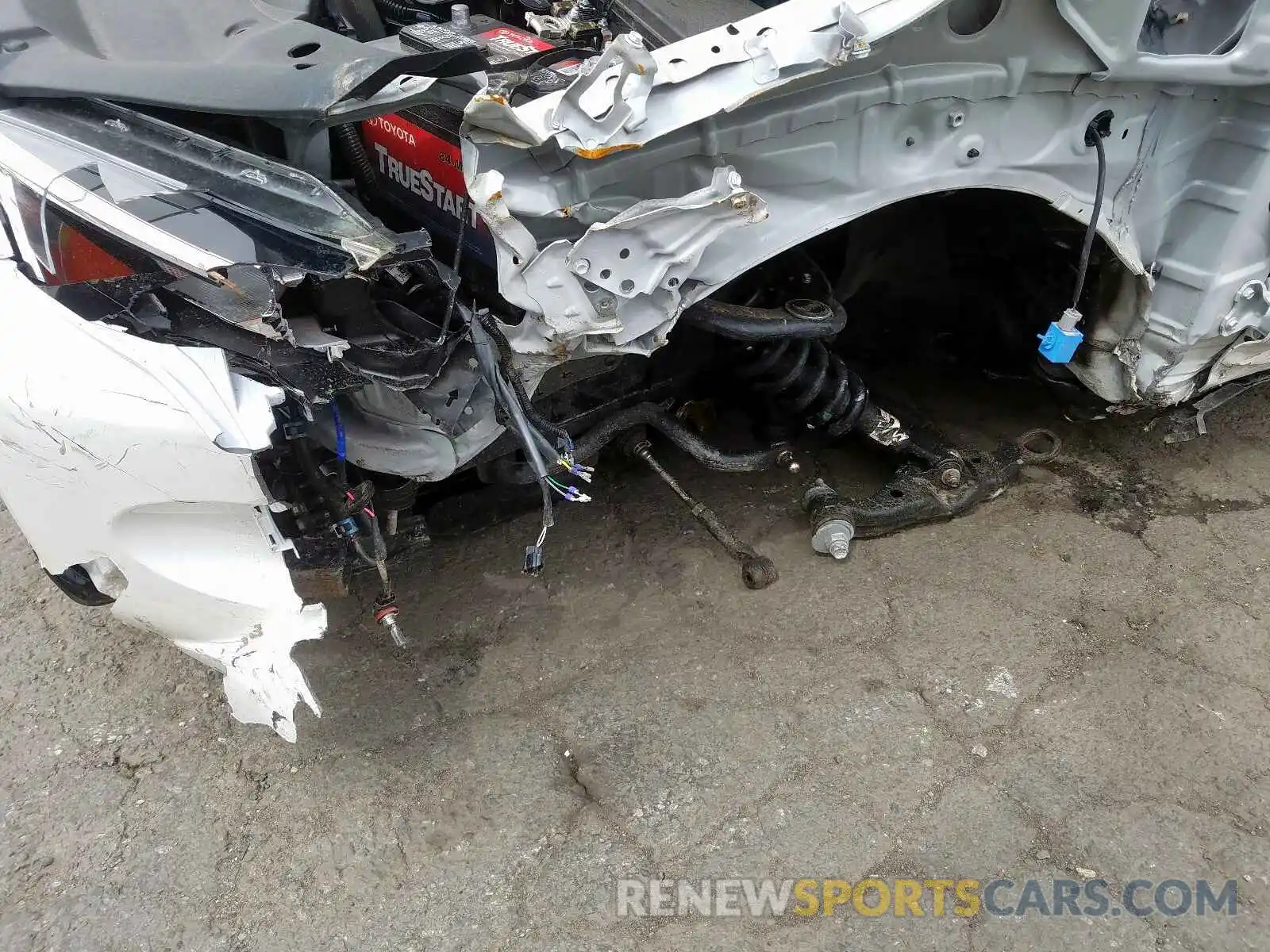 9 Photograph of a damaged car JTEBU5JR3L5753922 TOYOTA 4RUNNER 2020