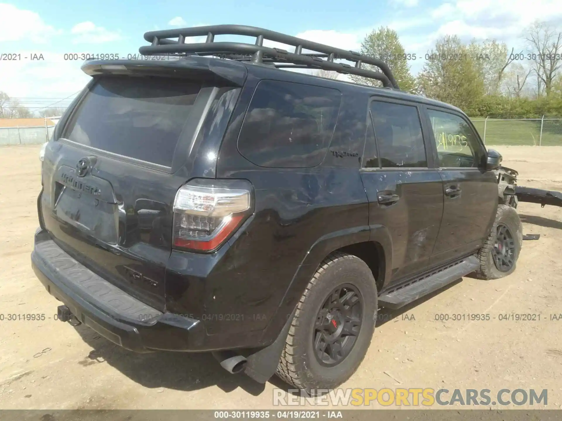 4 Фотография поврежденного автомобиля JTEBU5JR3L5754097 TOYOTA 4RUNNER 2020