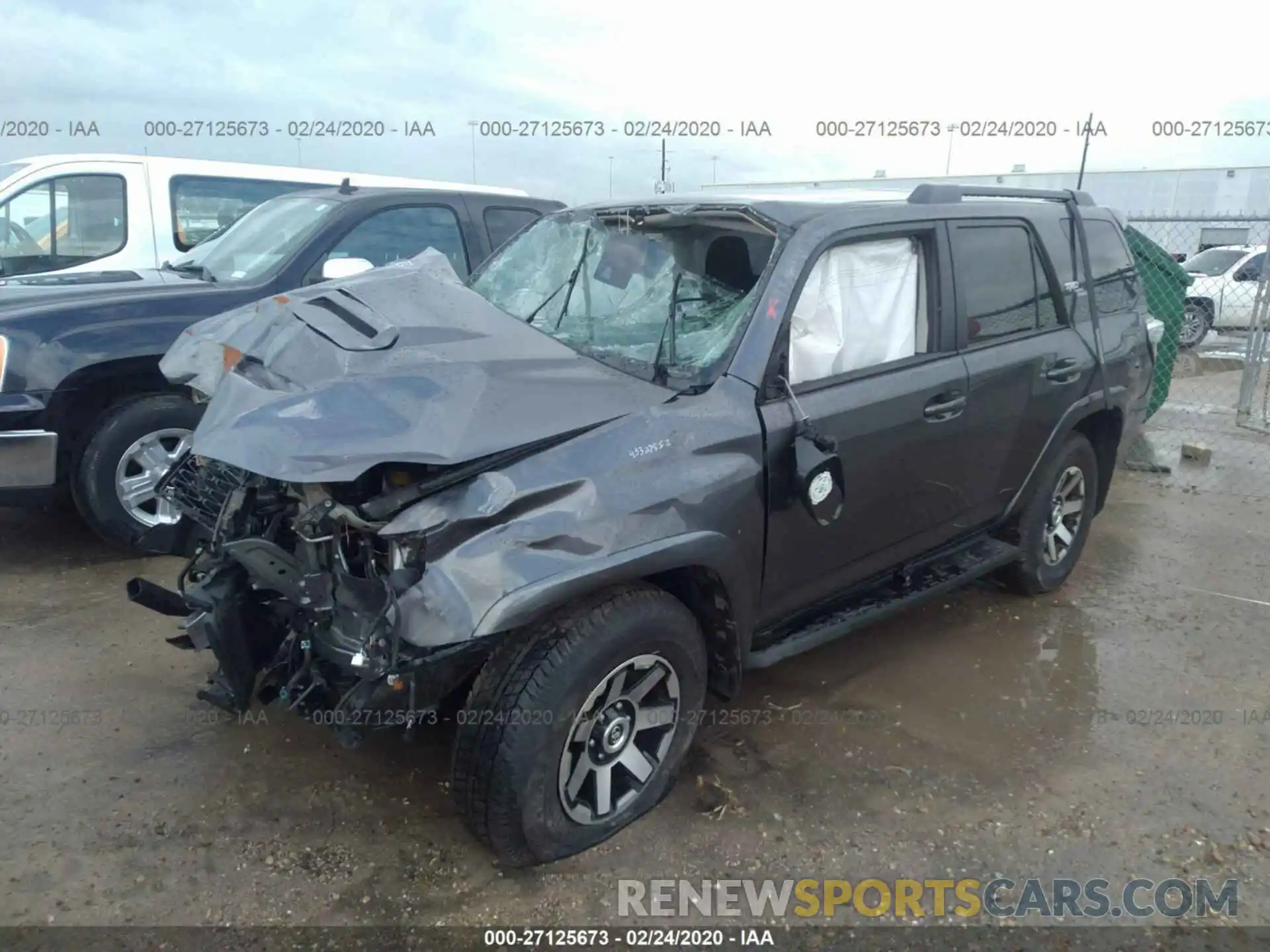 2 Photograph of a damaged car JTEBU5JR3L5754259 TOYOTA 4RUNNER 2020