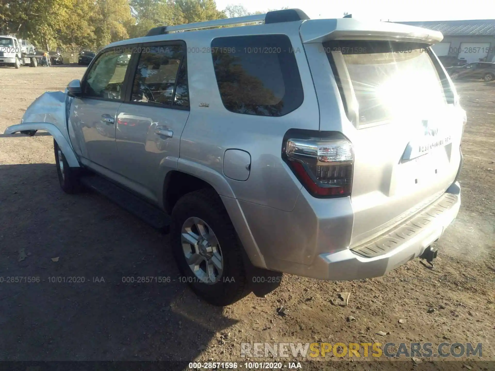 3 Photograph of a damaged car JTEBU5JR3L5758344 TOYOTA 4RUNNER 2020