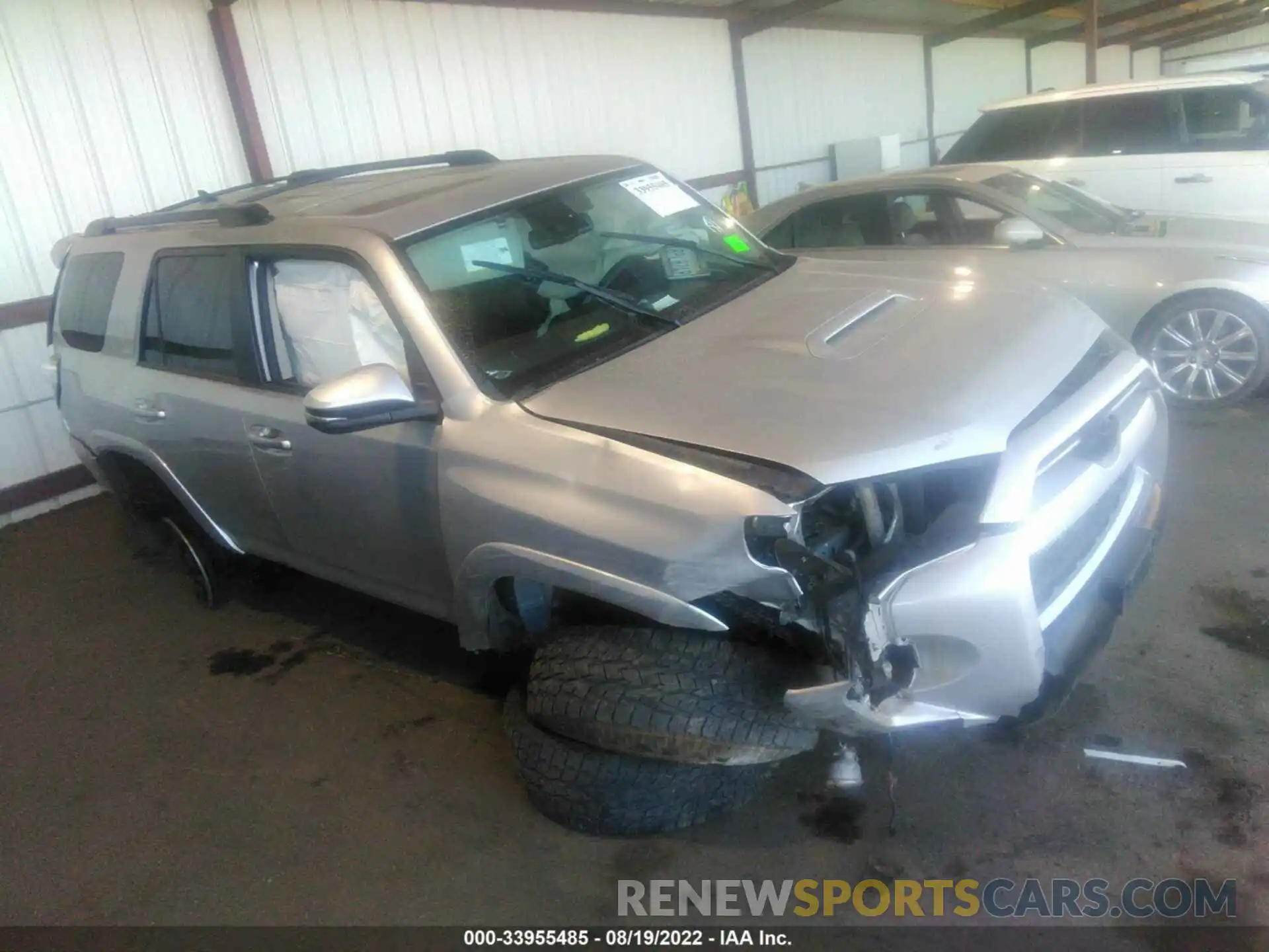 1 Photograph of a damaged car JTEBU5JR3L5764404 TOYOTA 4RUNNER 2020