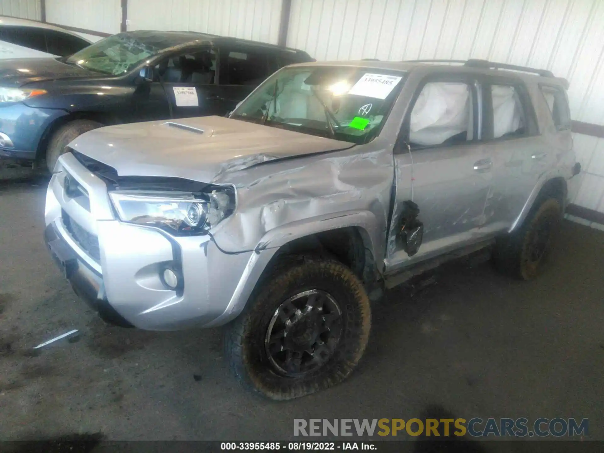 2 Photograph of a damaged car JTEBU5JR3L5764404 TOYOTA 4RUNNER 2020