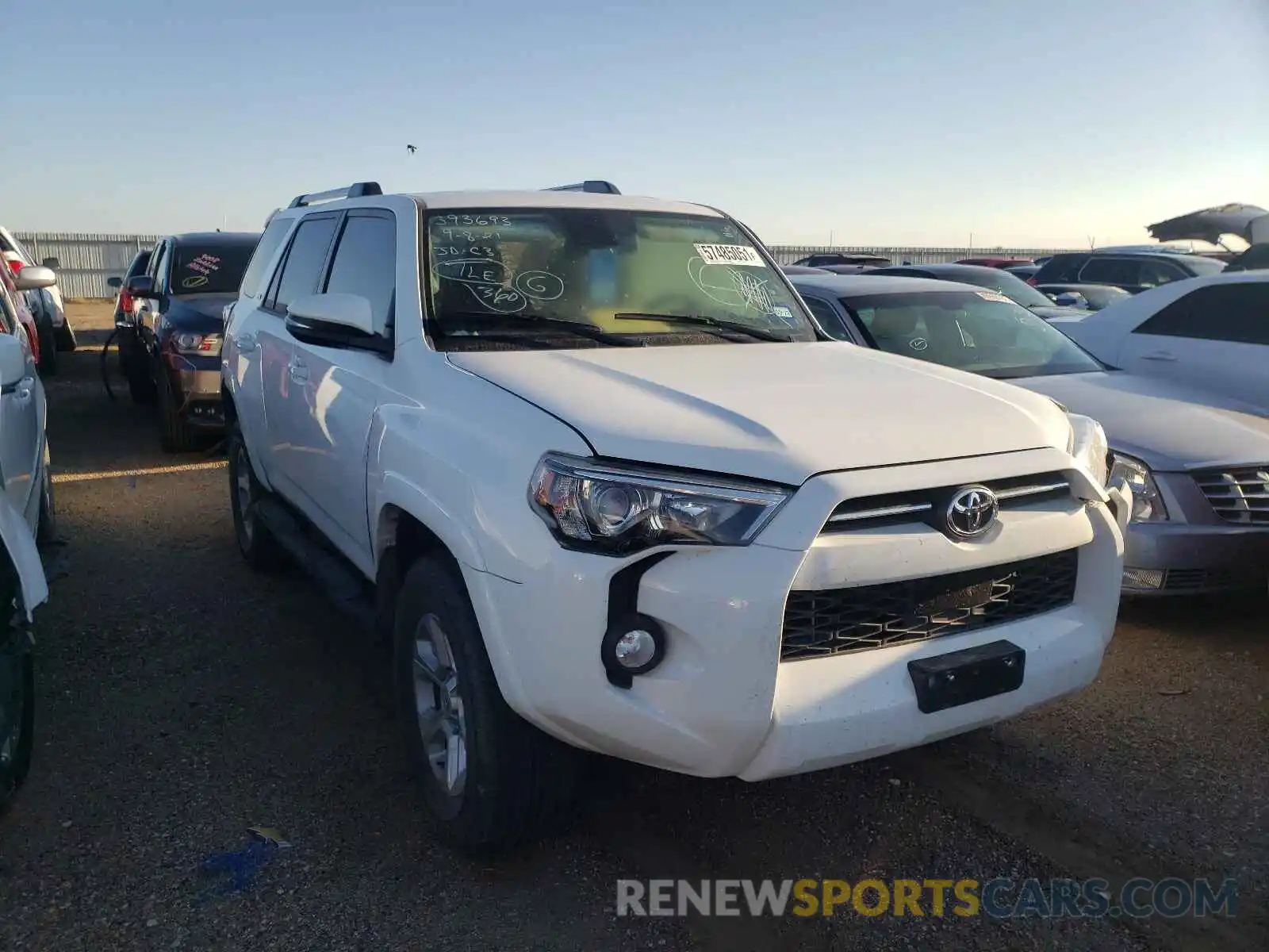 1 Photograph of a damaged car JTEBU5JR3L5765911 TOYOTA 4RUNNER 2020