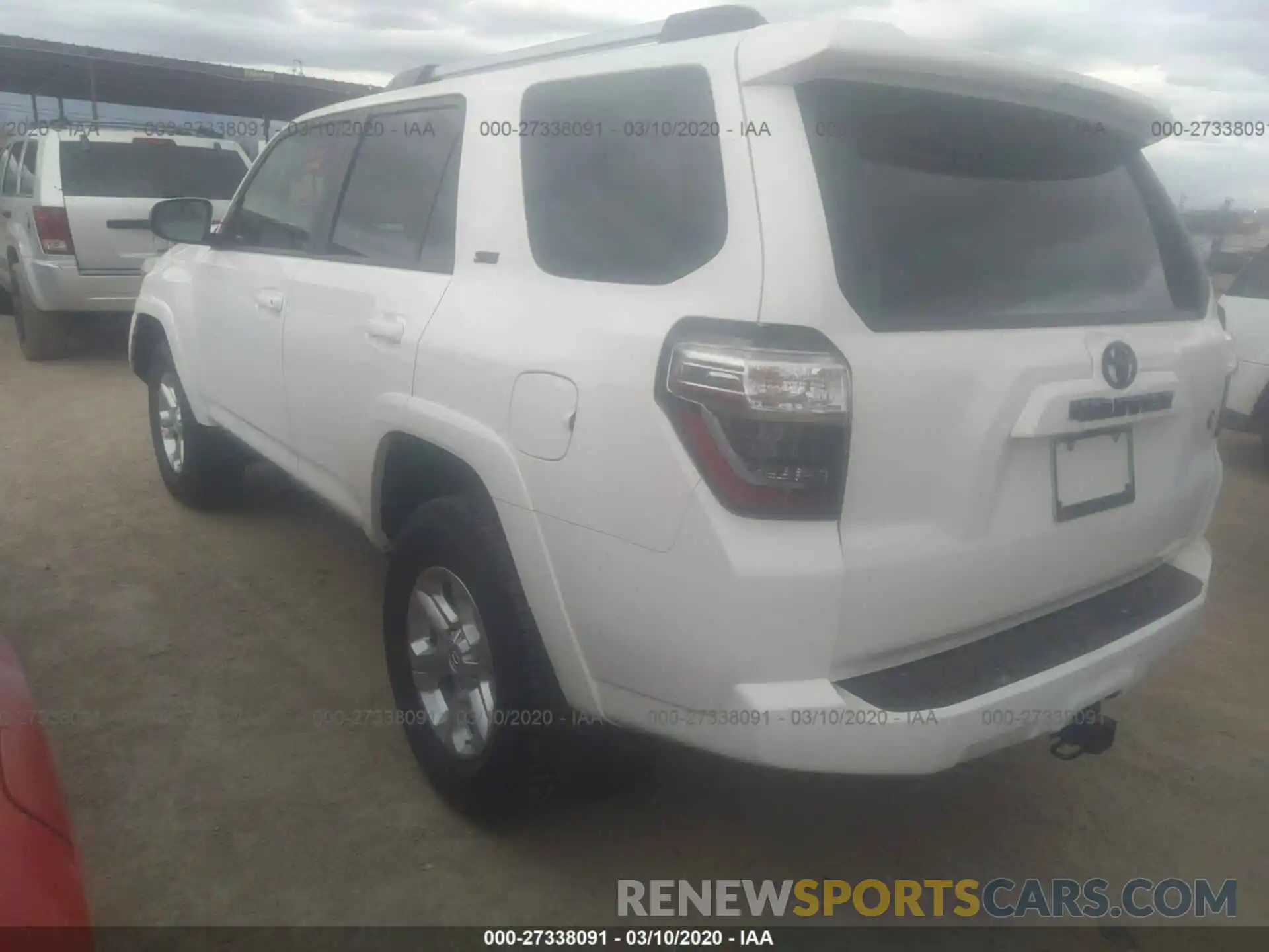 3 Photograph of a damaged car JTEBU5JR3L5766749 TOYOTA 4RUNNER 2020