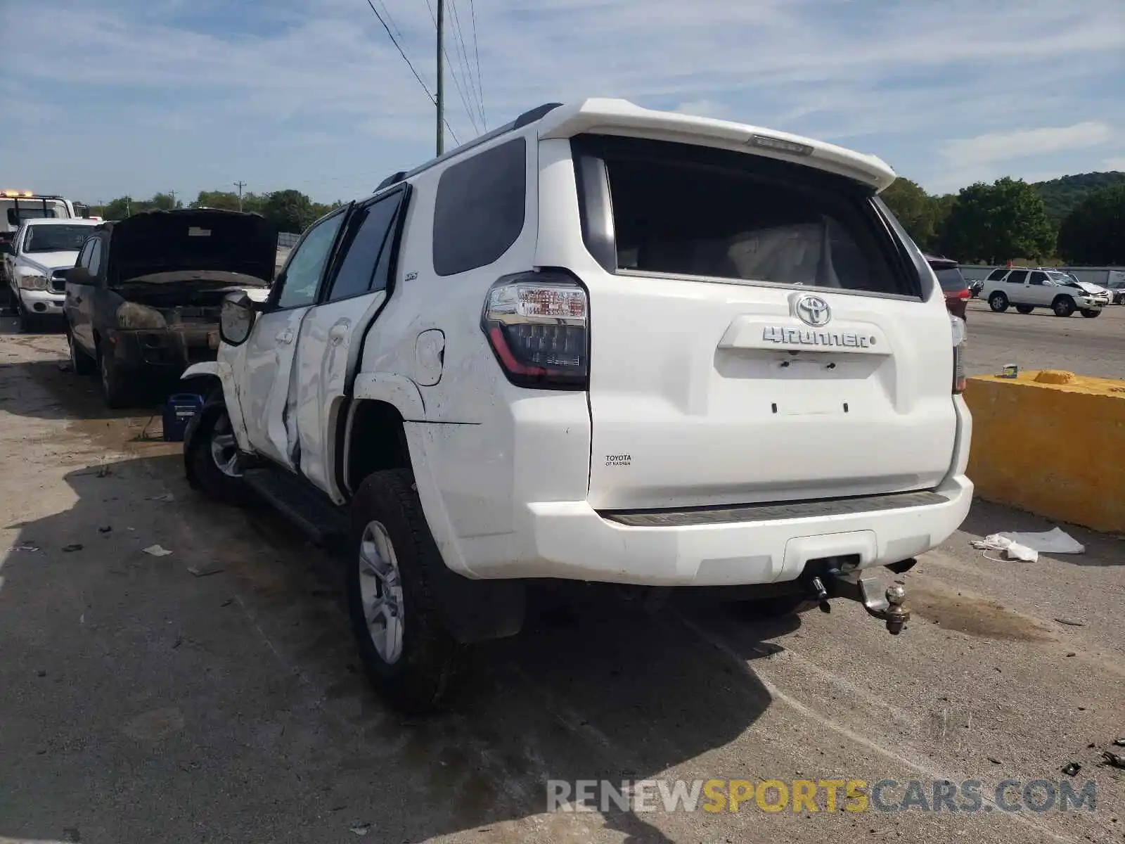 3 Photograph of a damaged car JTEBU5JR3L5768999 TOYOTA 4RUNNER 2020