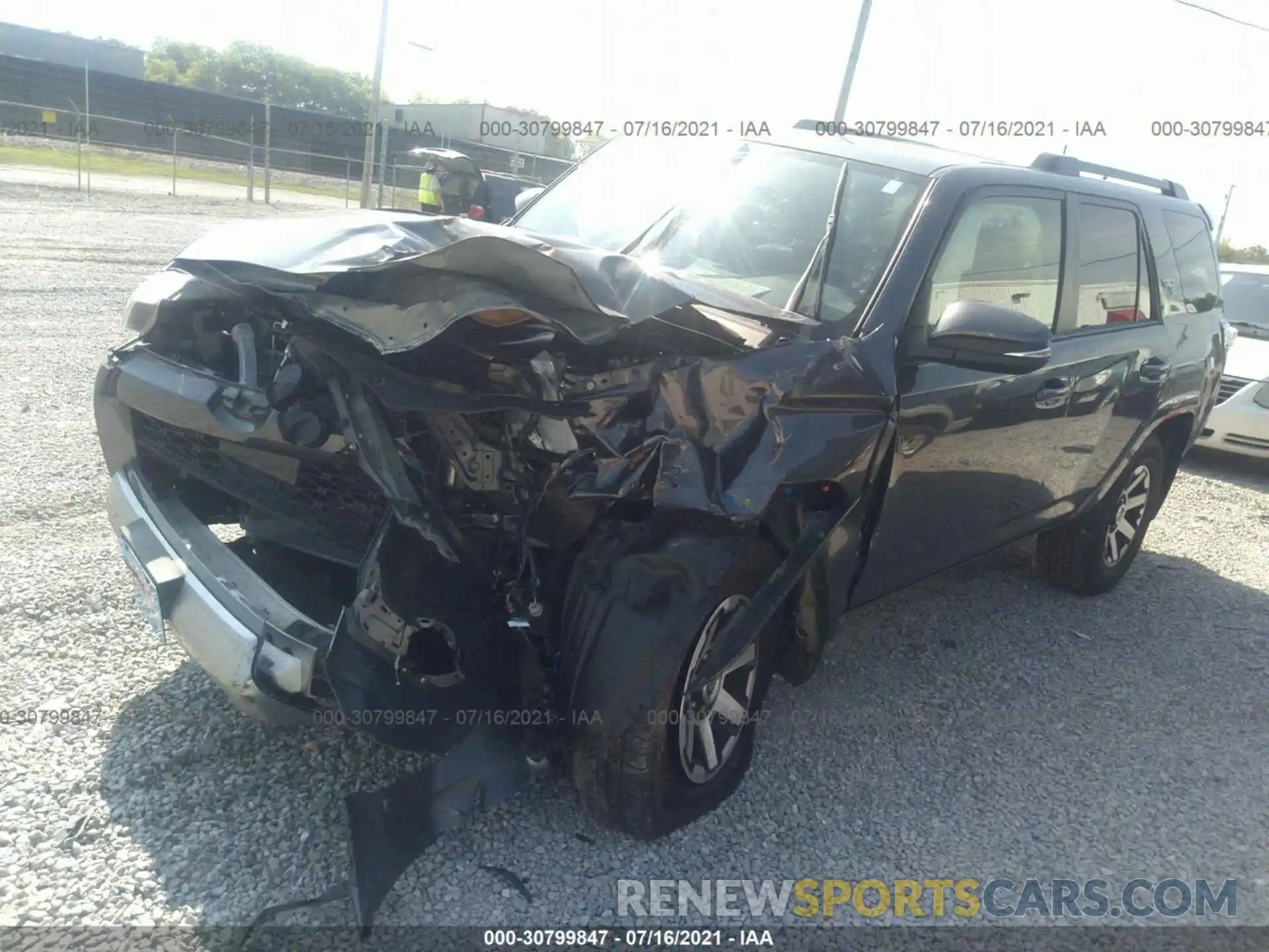 2 Photograph of a damaged car JTEBU5JR3L5771157 TOYOTA 4RUNNER 2020