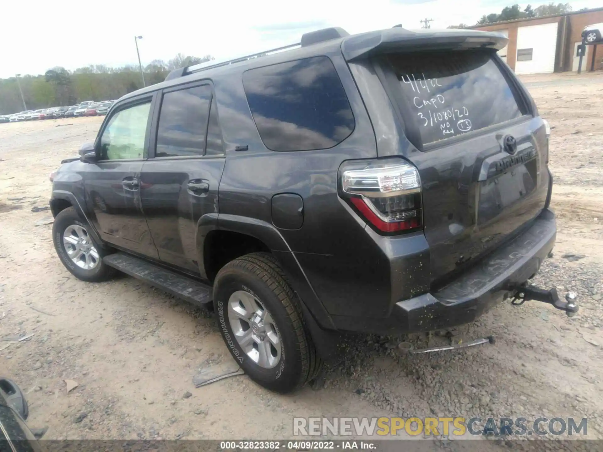 3 Photograph of a damaged car JTEBU5JR3L5777234 TOYOTA 4RUNNER 2020