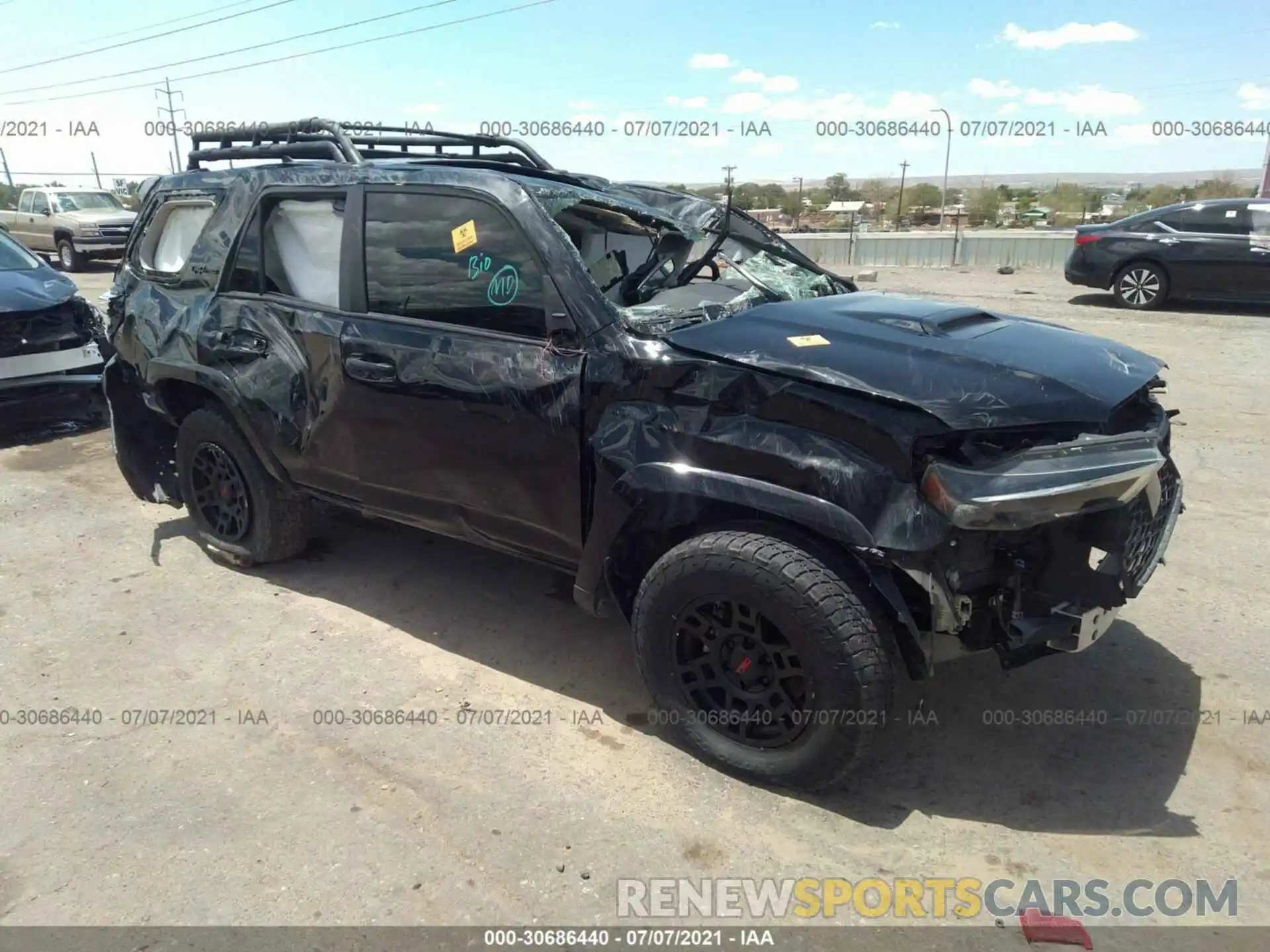 1 Photograph of a damaged car JTEBU5JR3L5781414 TOYOTA 4RUNNER 2020