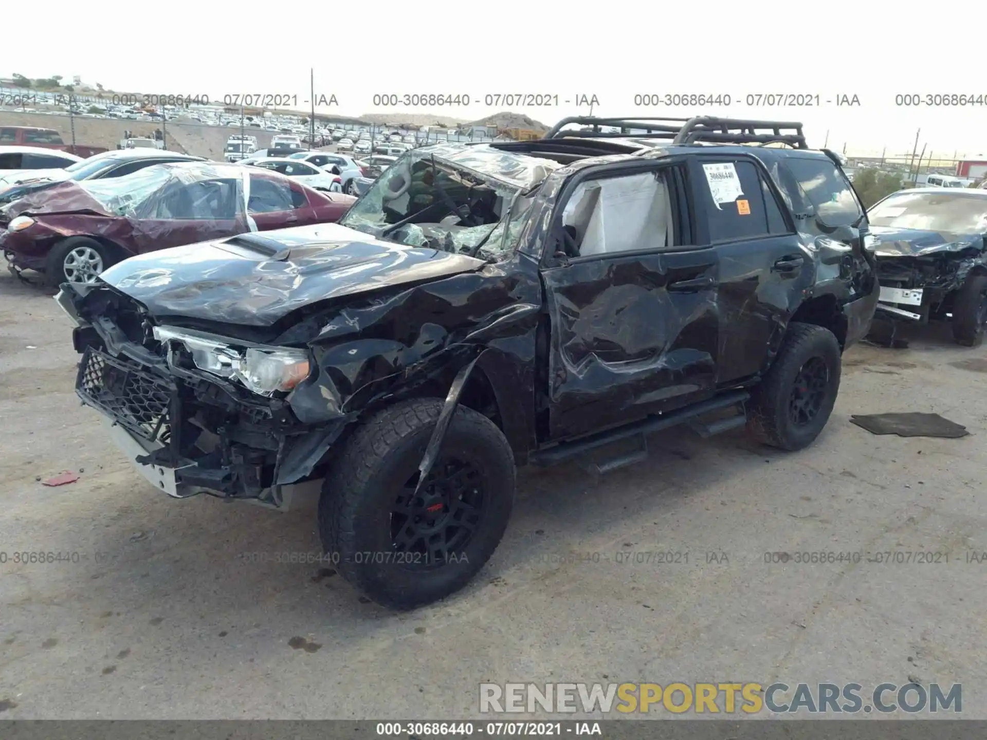 2 Photograph of a damaged car JTEBU5JR3L5781414 TOYOTA 4RUNNER 2020