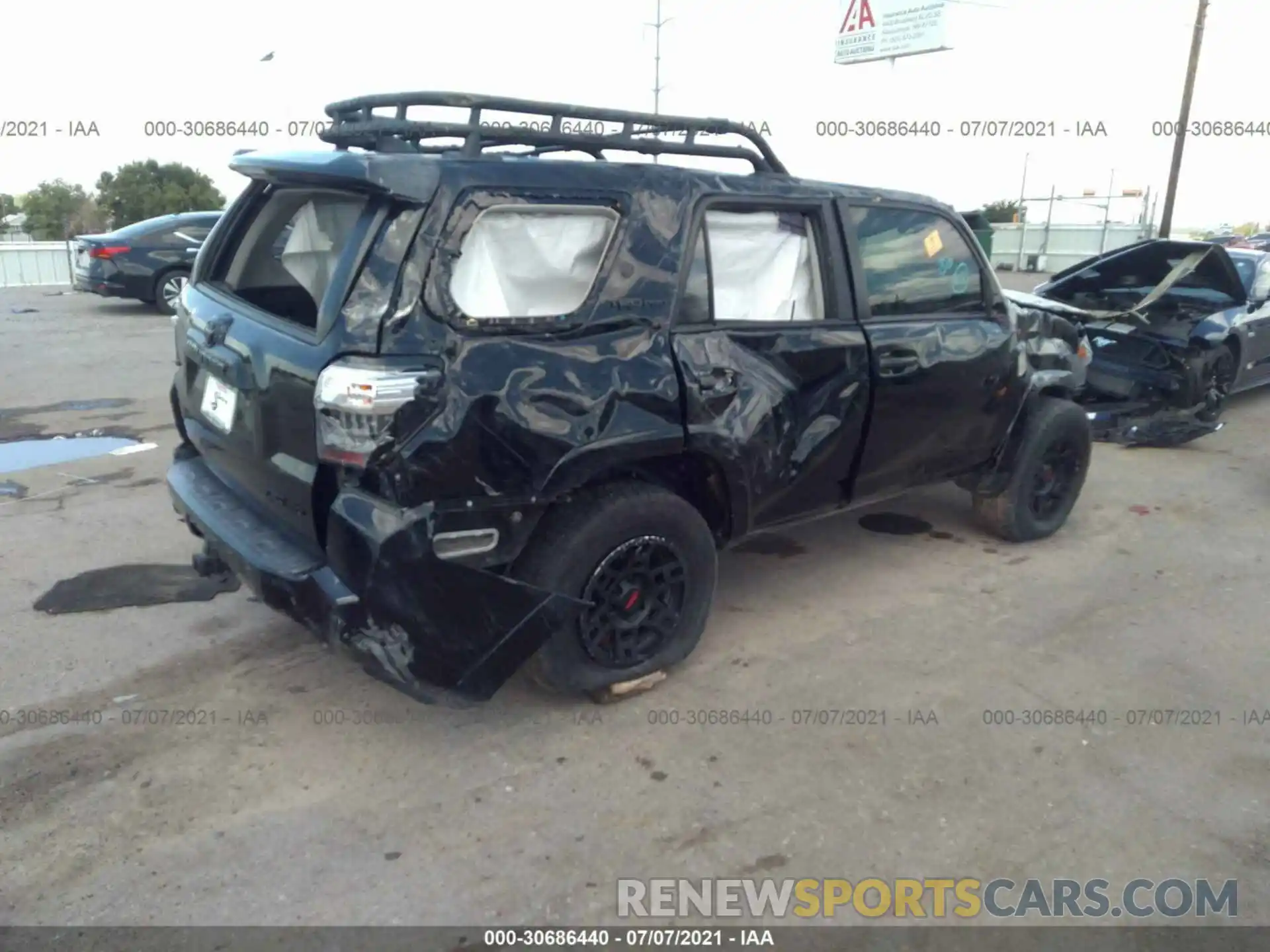 4 Фотография поврежденного автомобиля JTEBU5JR3L5781414 TOYOTA 4RUNNER 2020