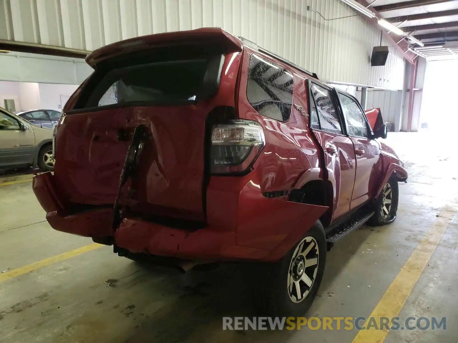 4 Photograph of a damaged car JTEBU5JR3L5783955 TOYOTA 4RUNNER 2020