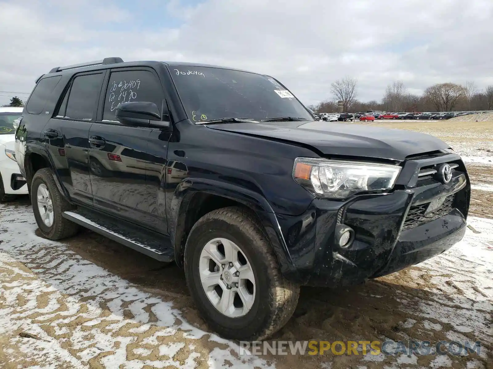 1 Photograph of a damaged car JTEBU5JR3L5785737 TOYOTA 4RUNNER 2020