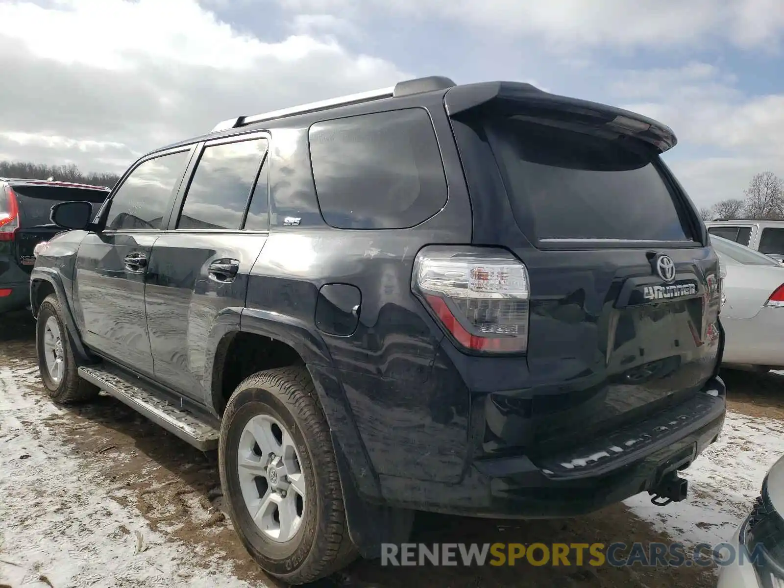 3 Photograph of a damaged car JTEBU5JR3L5785737 TOYOTA 4RUNNER 2020