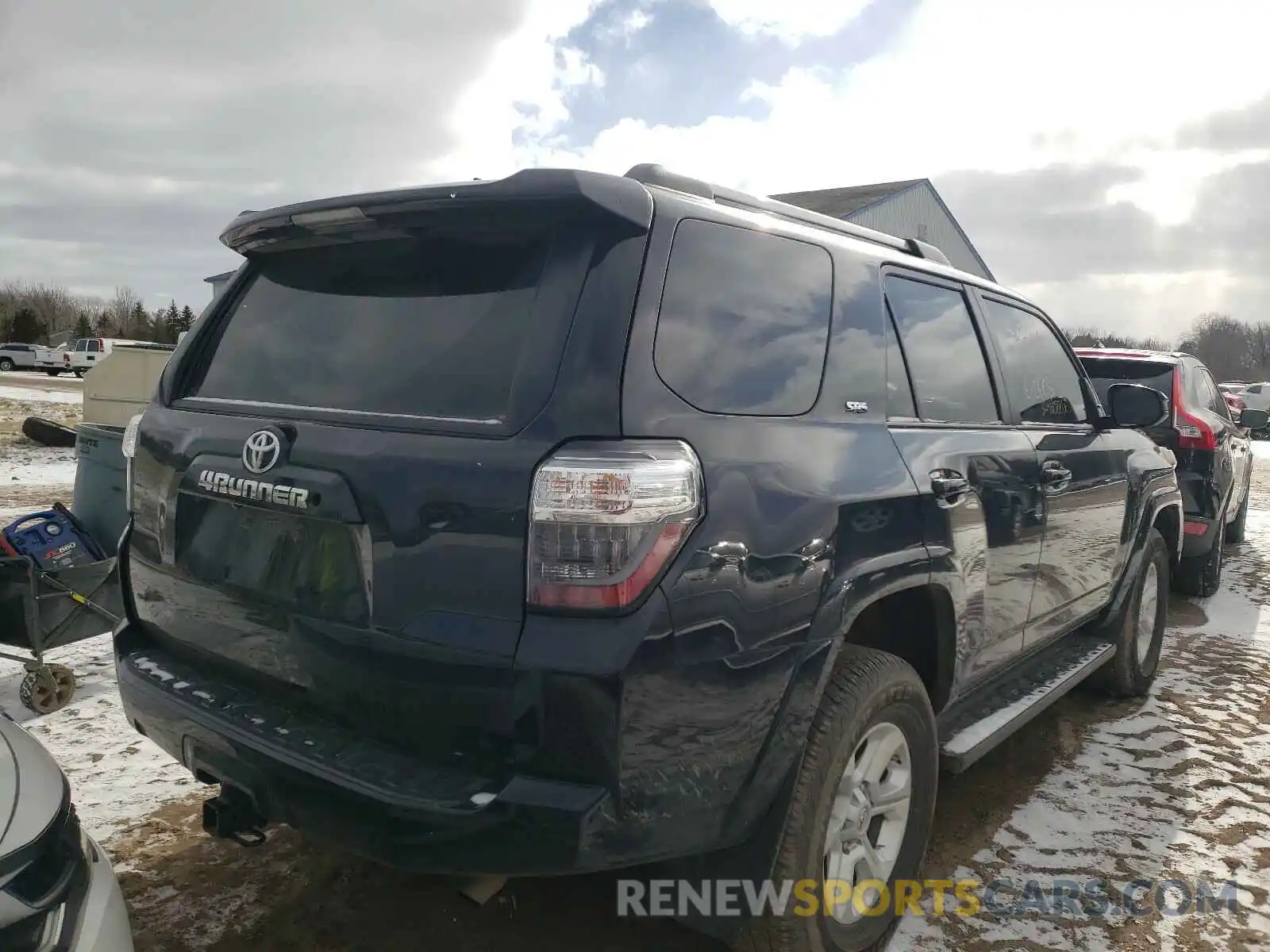 4 Photograph of a damaged car JTEBU5JR3L5785737 TOYOTA 4RUNNER 2020