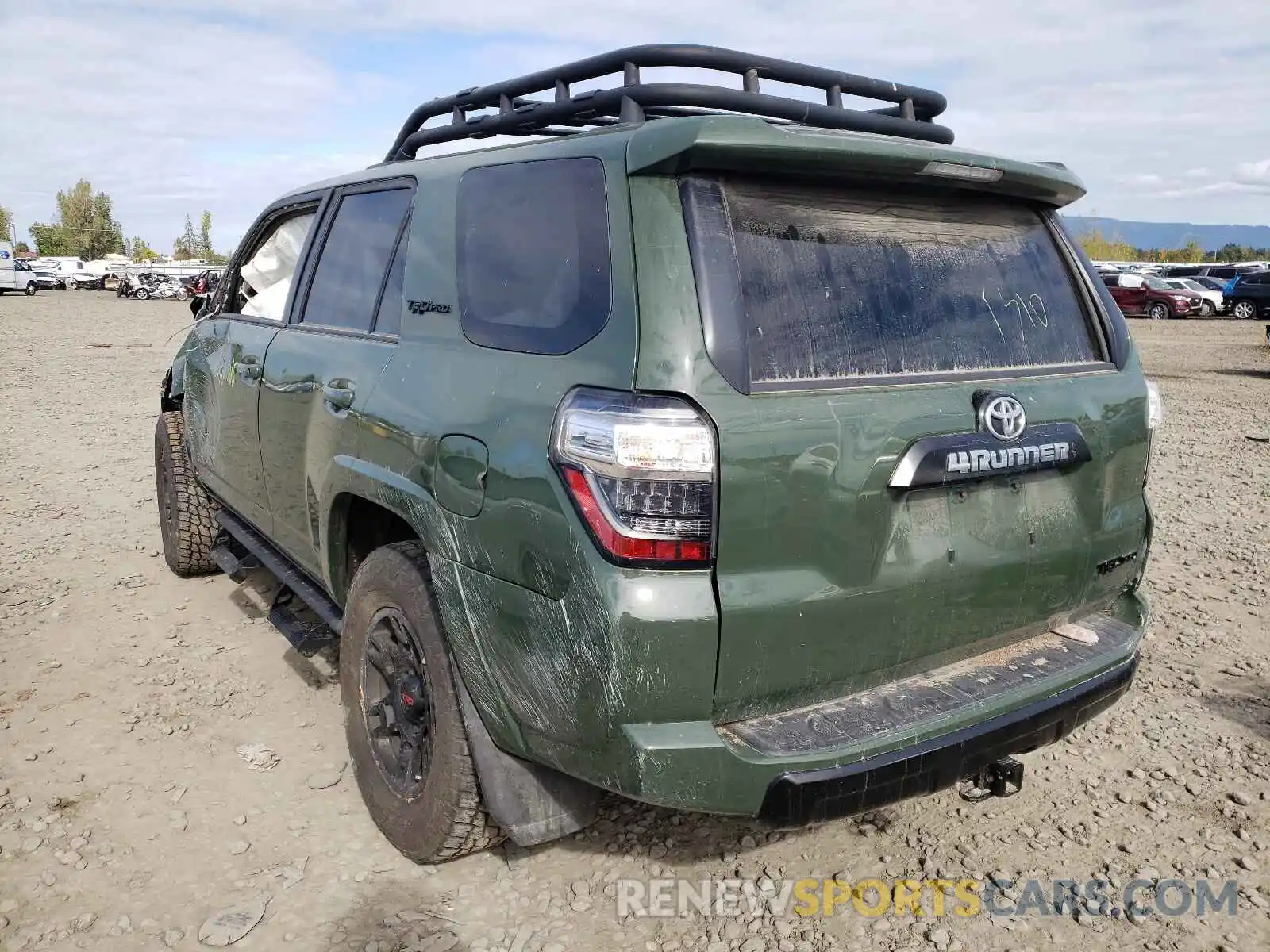 3 Photograph of a damaged car JTEBU5JR3L5786595 TOYOTA 4RUNNER 2020