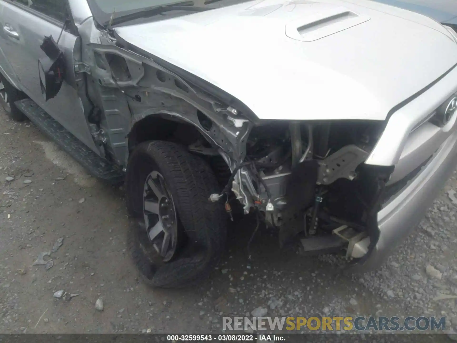 6 Photograph of a damaged car JTEBU5JR3L5787035 TOYOTA 4RUNNER 2020