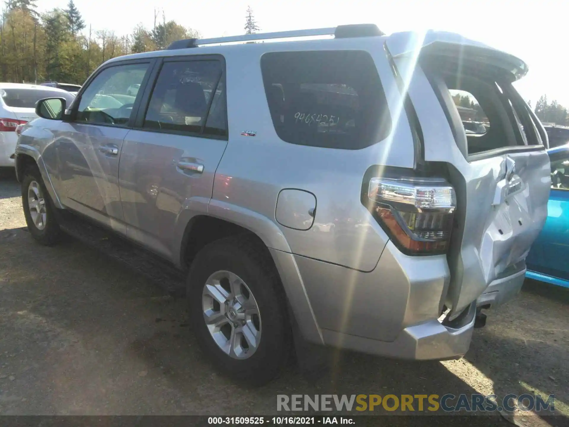 3 Photograph of a damaged car JTEBU5JR3L5788606 TOYOTA 4RUNNER 2020