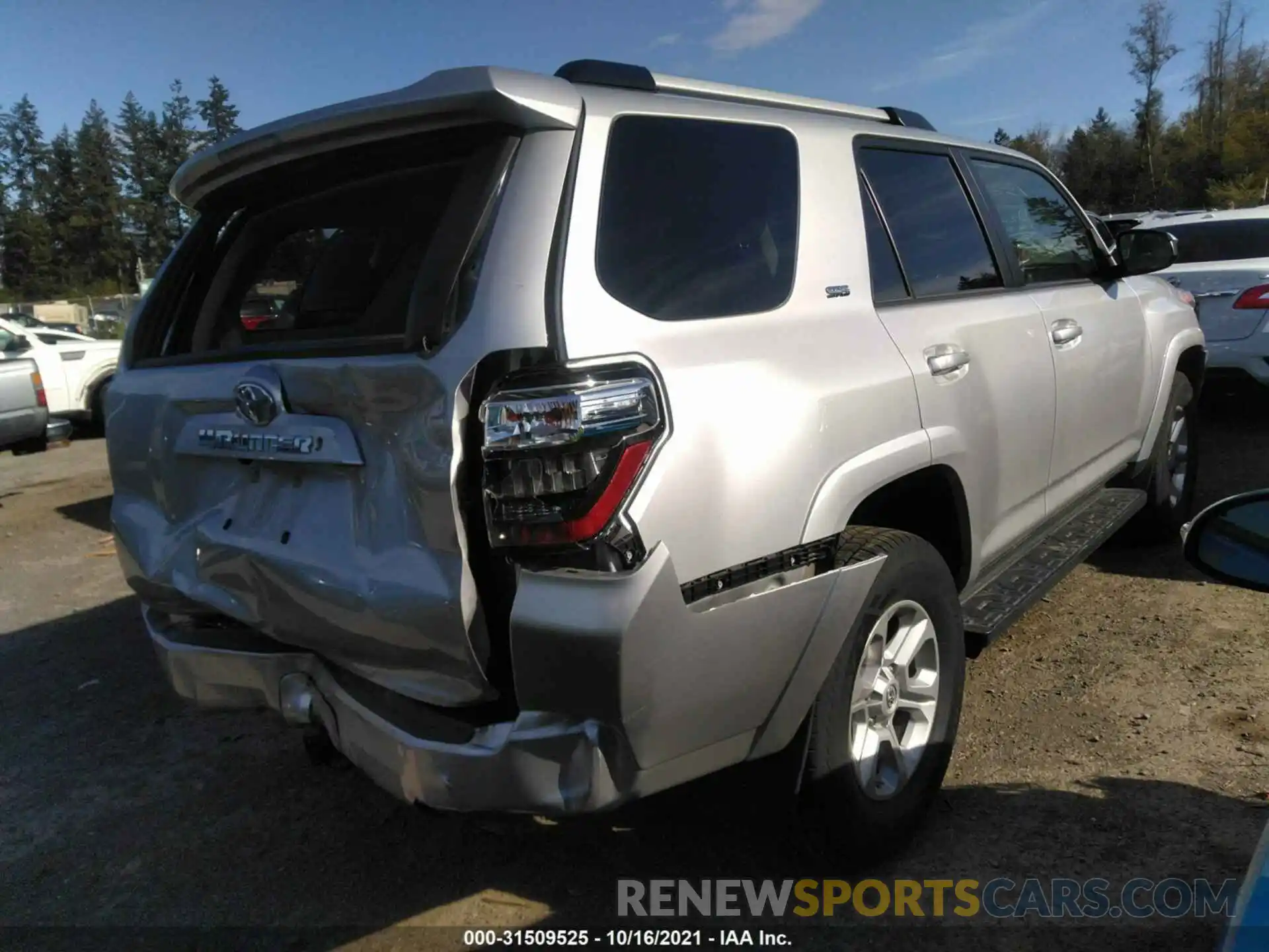 4 Photograph of a damaged car JTEBU5JR3L5788606 TOYOTA 4RUNNER 2020