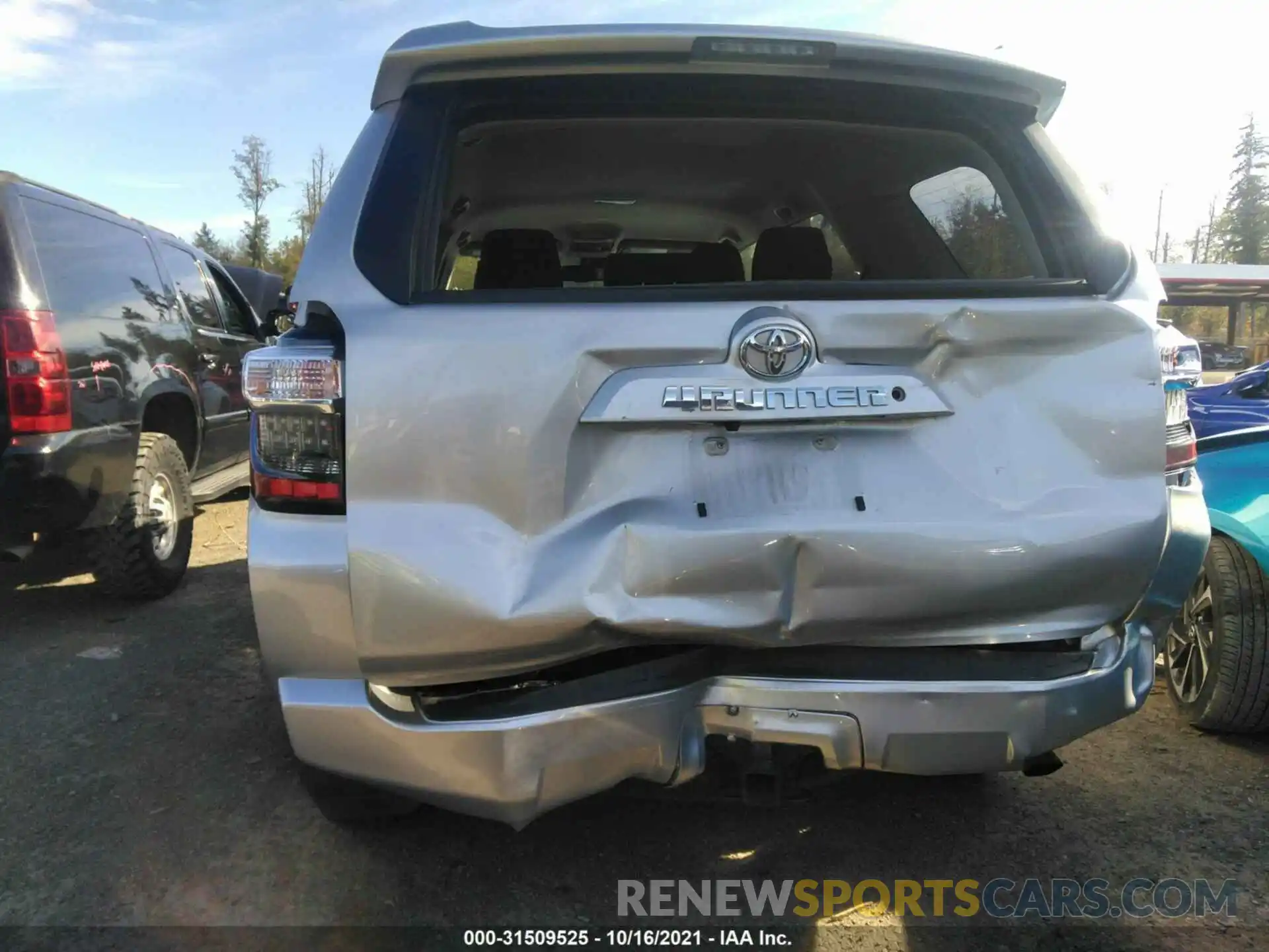 6 Photograph of a damaged car JTEBU5JR3L5788606 TOYOTA 4RUNNER 2020