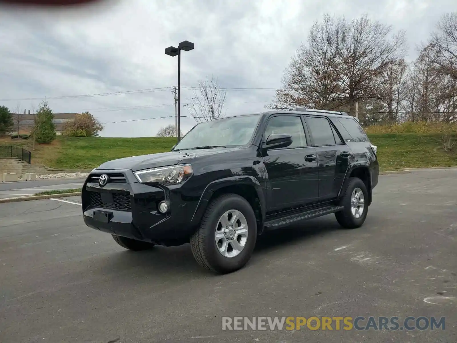 2 Photograph of a damaged car JTEBU5JR3L5788900 TOYOTA 4RUNNER 2020