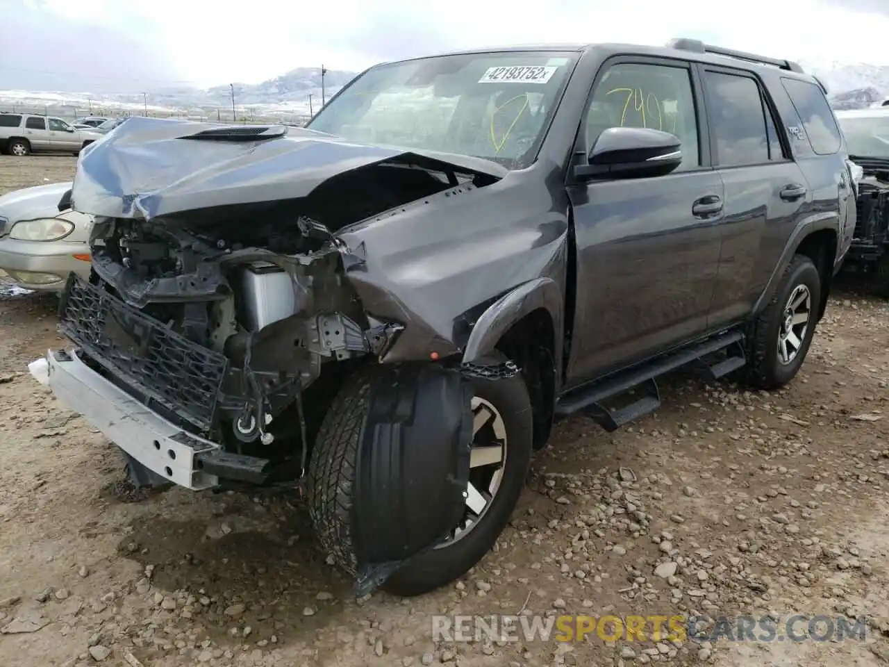 2 Фотография поврежденного автомобиля JTEBU5JR3L5789934 TOYOTA 4RUNNER 2020