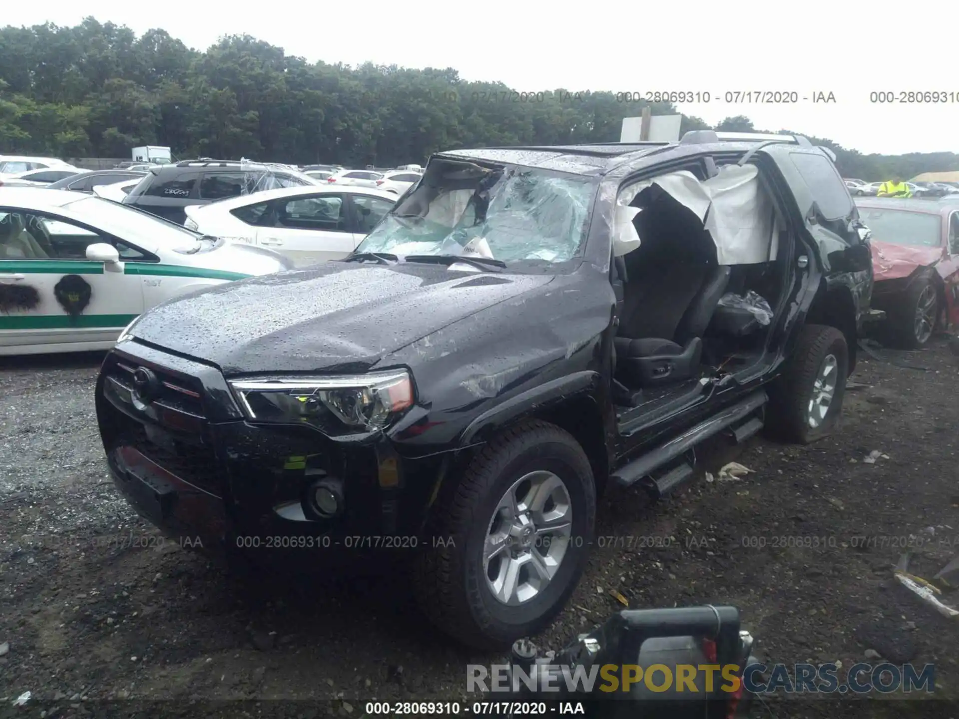 2 Фотография поврежденного автомобиля JTEBU5JR3L5791683 TOYOTA 4RUNNER 2020