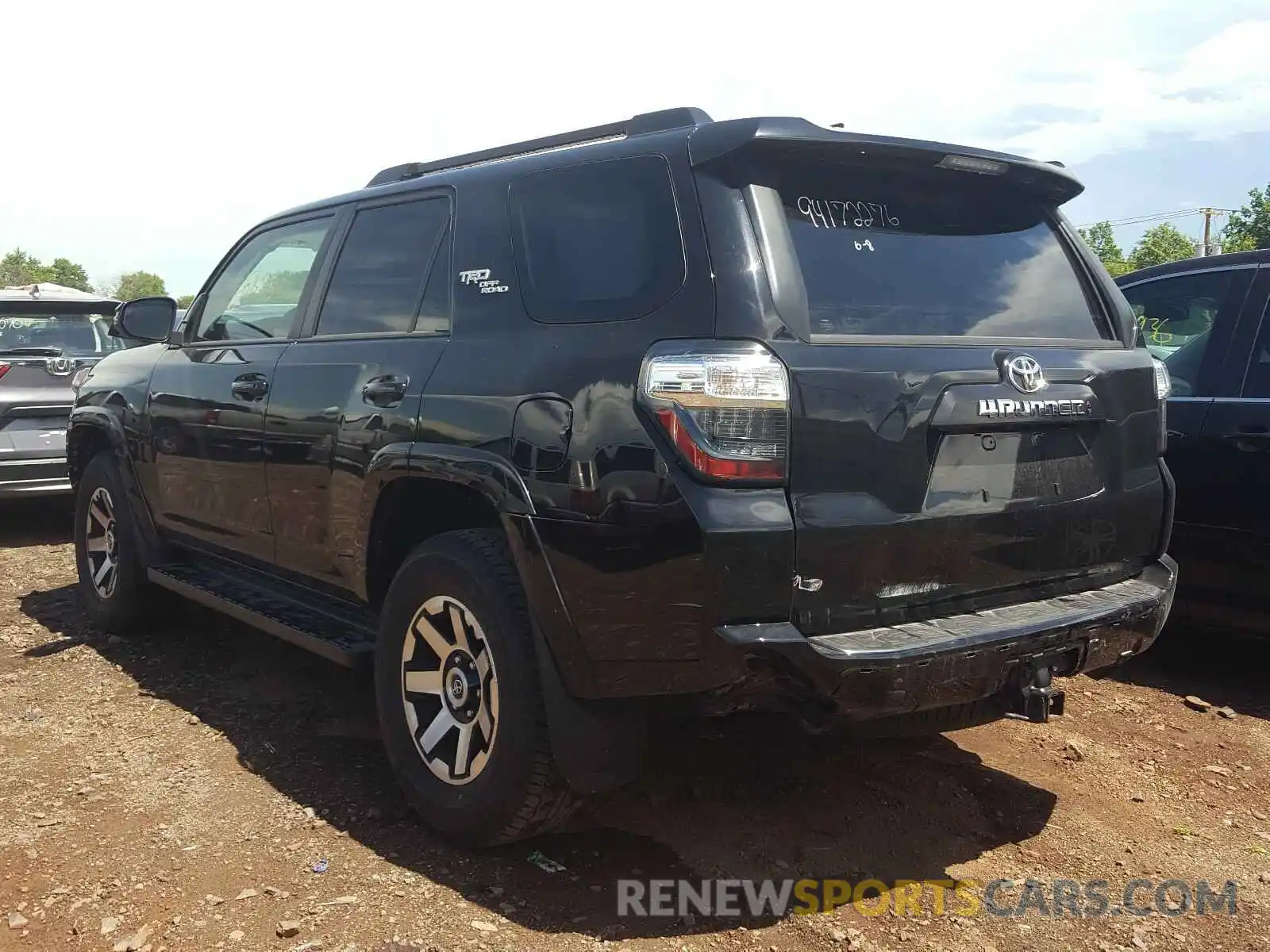 3 Photograph of a damaged car JTEBU5JR3L5792221 TOYOTA 4RUNNER 2020