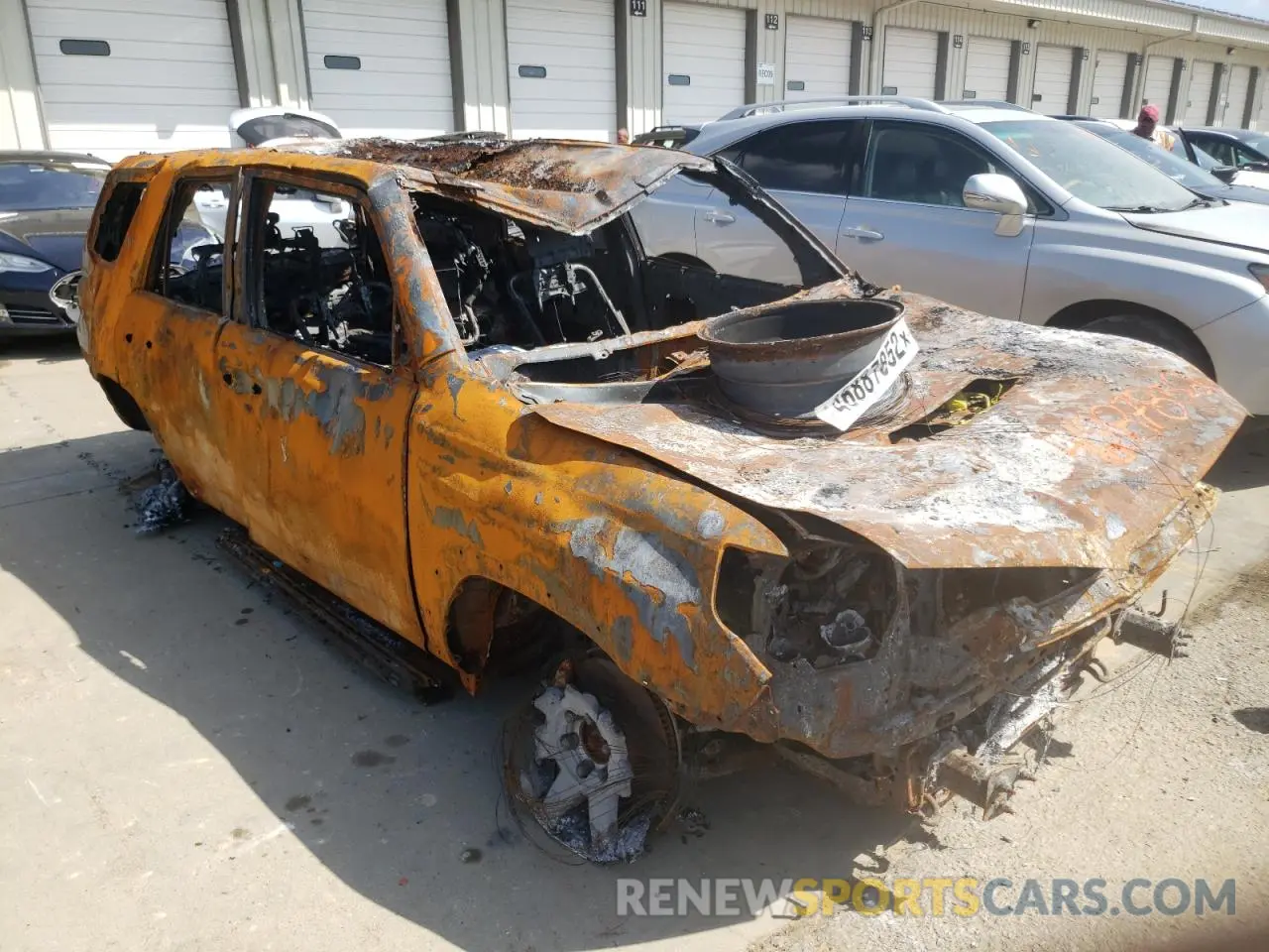 1 Photograph of a damaged car JTEBU5JR3L5793112 TOYOTA 4RUNNER 2020