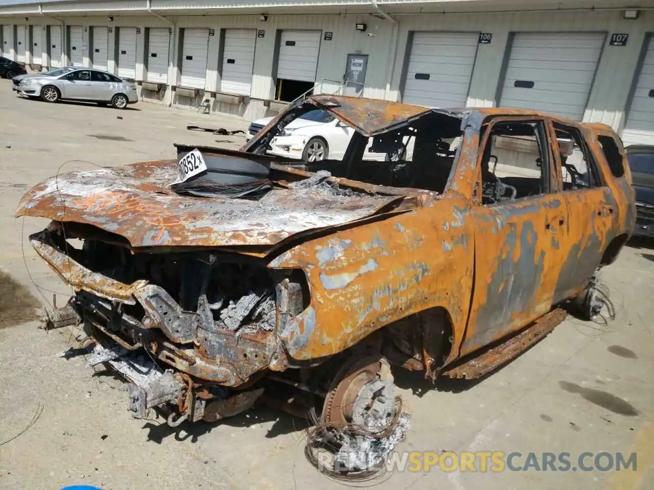 10 Photograph of a damaged car JTEBU5JR3L5793112 TOYOTA 4RUNNER 2020