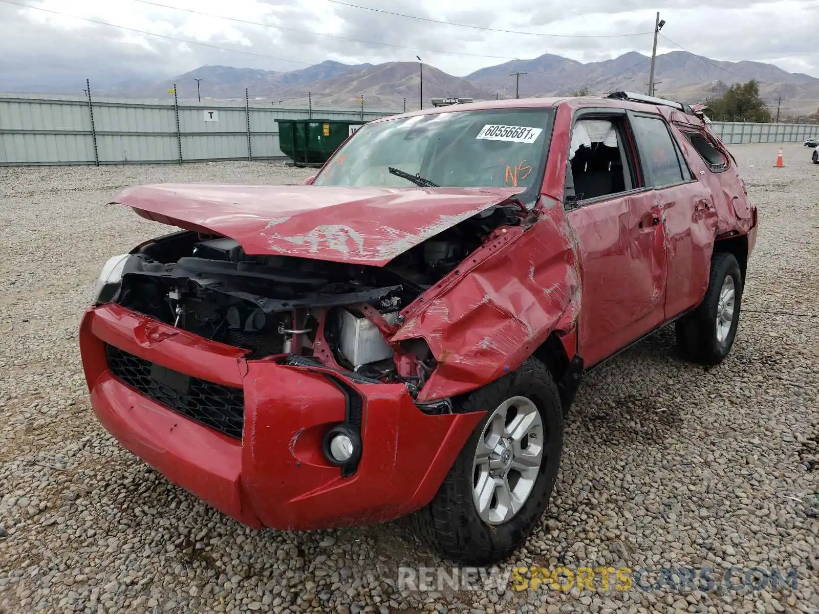 2 Photograph of a damaged car JTEBU5JR3L5794664 TOYOTA 4RUNNER 2020