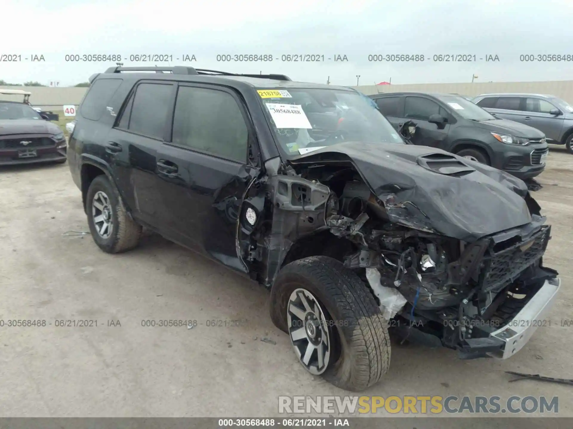 1 Photograph of a damaged car JTEBU5JR3L5795538 TOYOTA 4RUNNER 2020