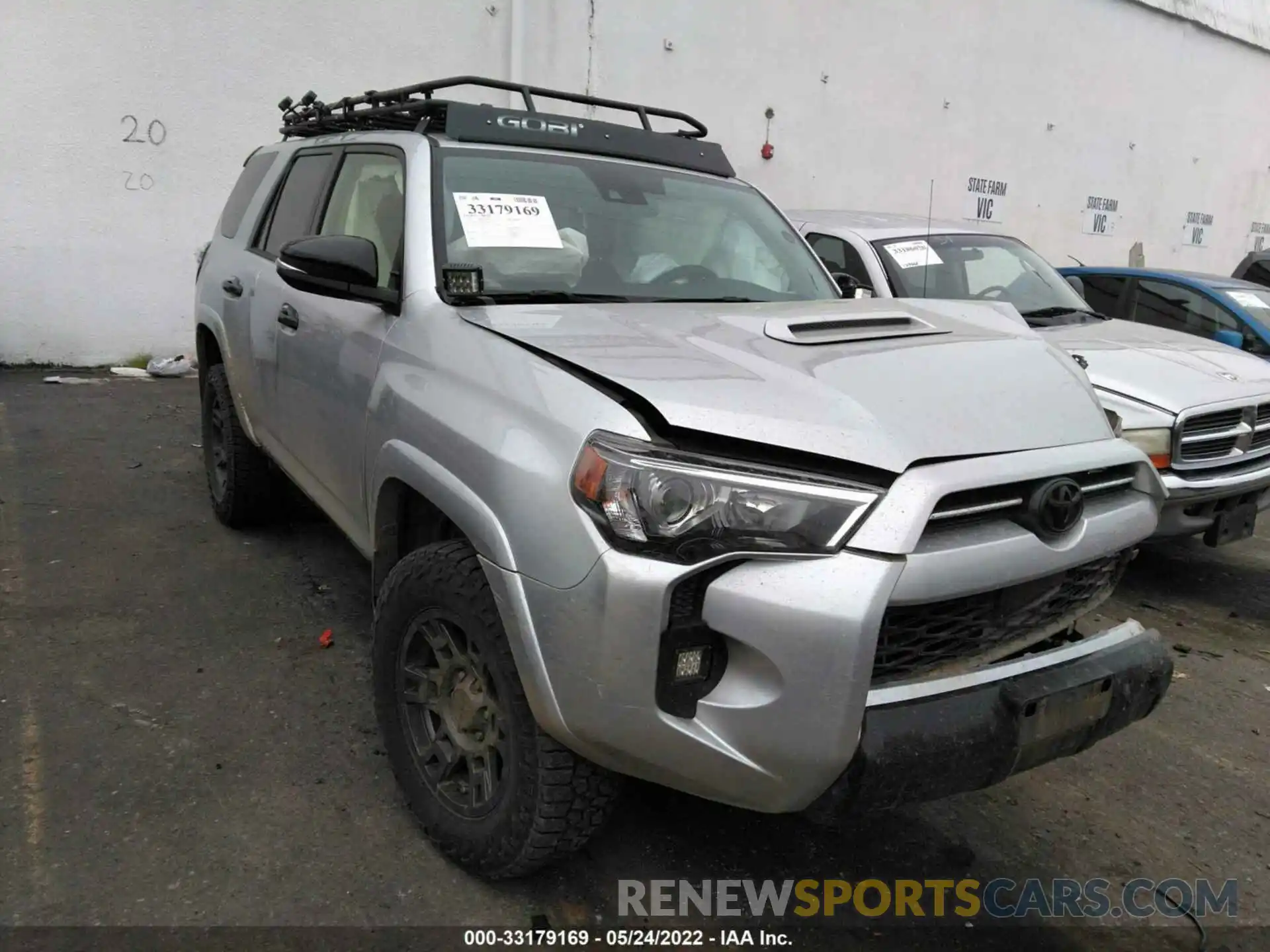 1 Photograph of a damaged car JTEBU5JR3L5795992 TOYOTA 4RUNNER 2020