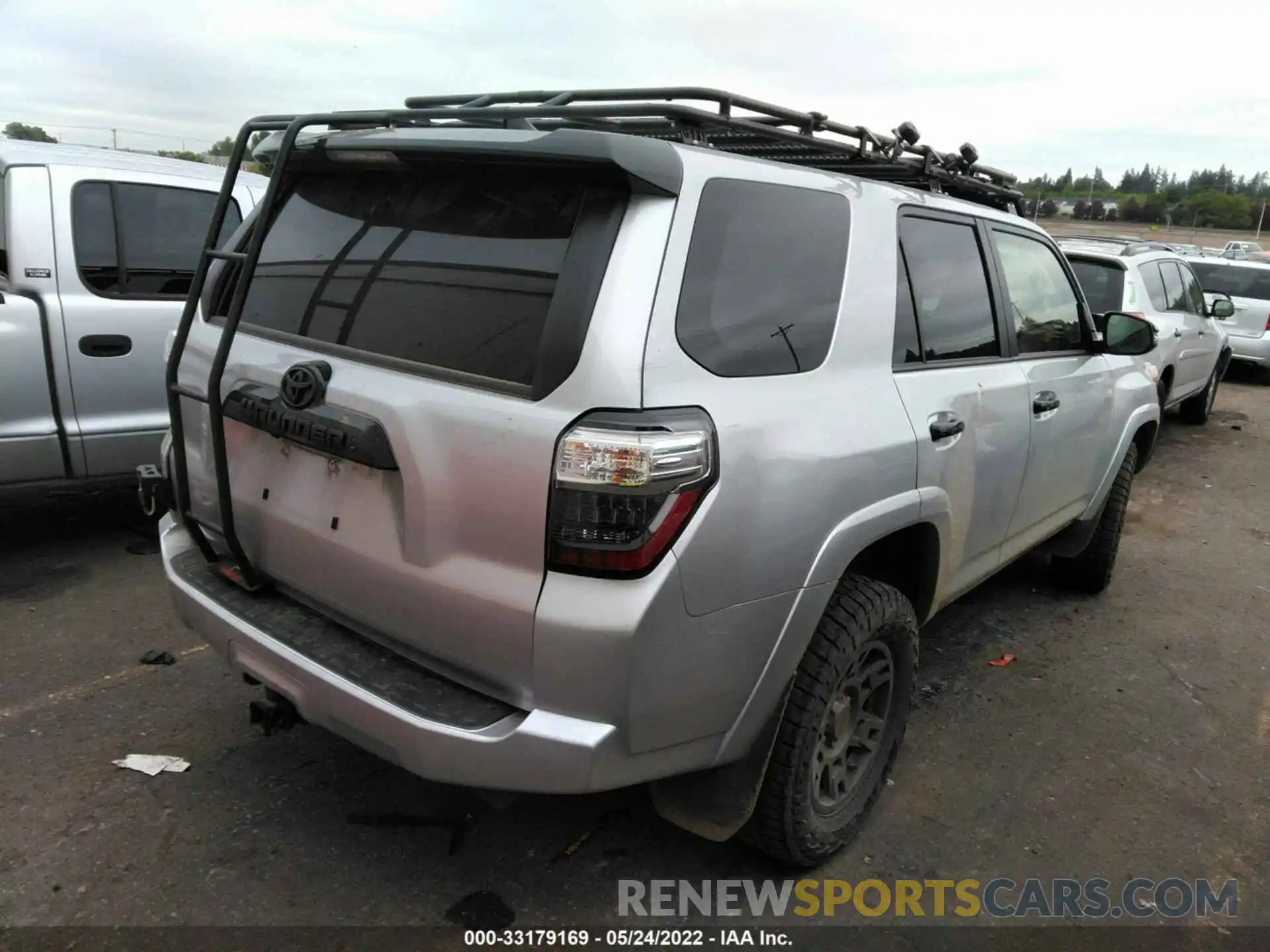 4 Фотография поврежденного автомобиля JTEBU5JR3L5795992 TOYOTA 4RUNNER 2020