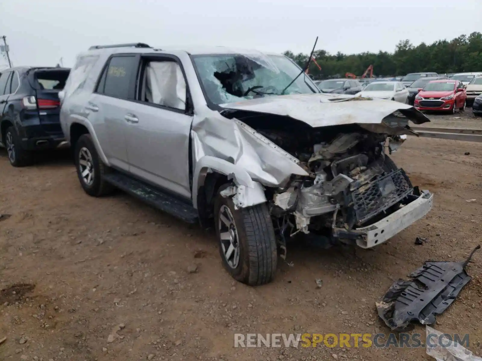 1 Photograph of a damaged car JTEBU5JR3L5796740 TOYOTA 4RUNNER 2020