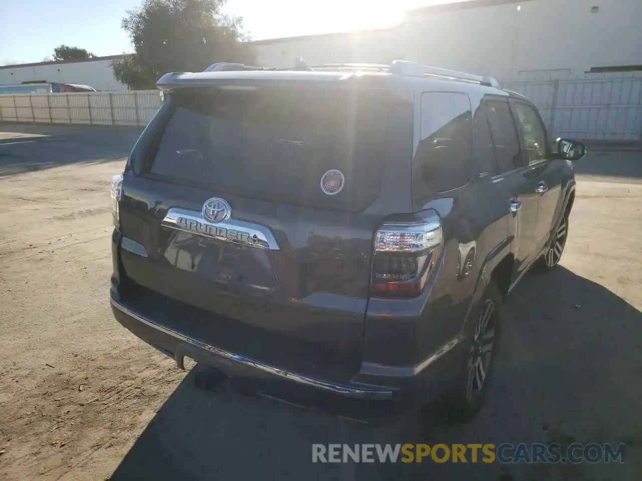 4 Photograph of a damaged car JTEBU5JR3L5797628 TOYOTA 4RUNNER 2020