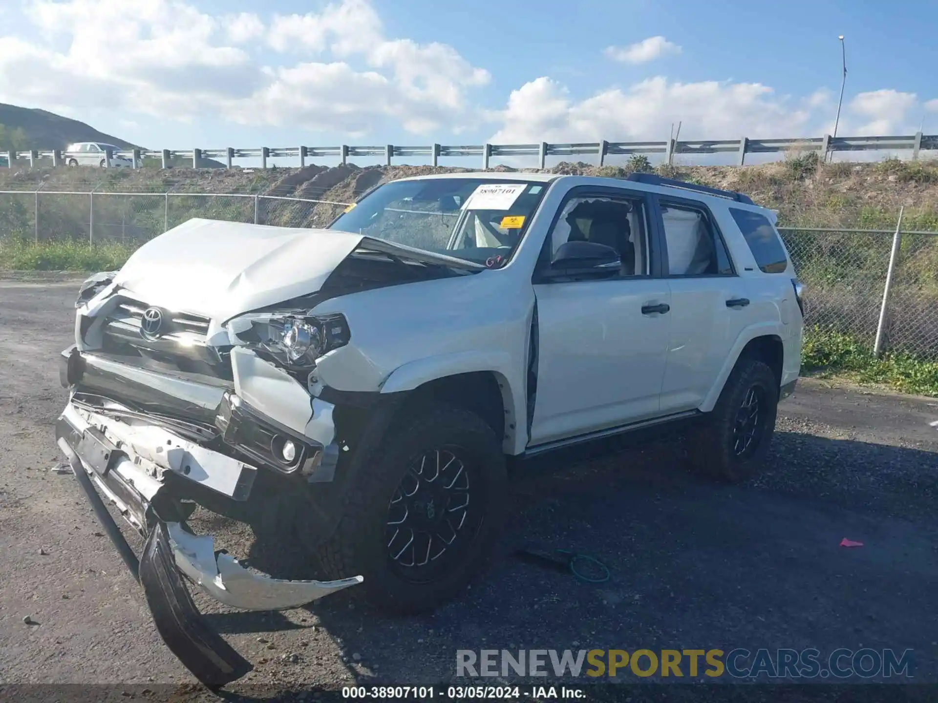 2 Photograph of a damaged car JTEBU5JR3L5804013 TOYOTA 4RUNNER 2020