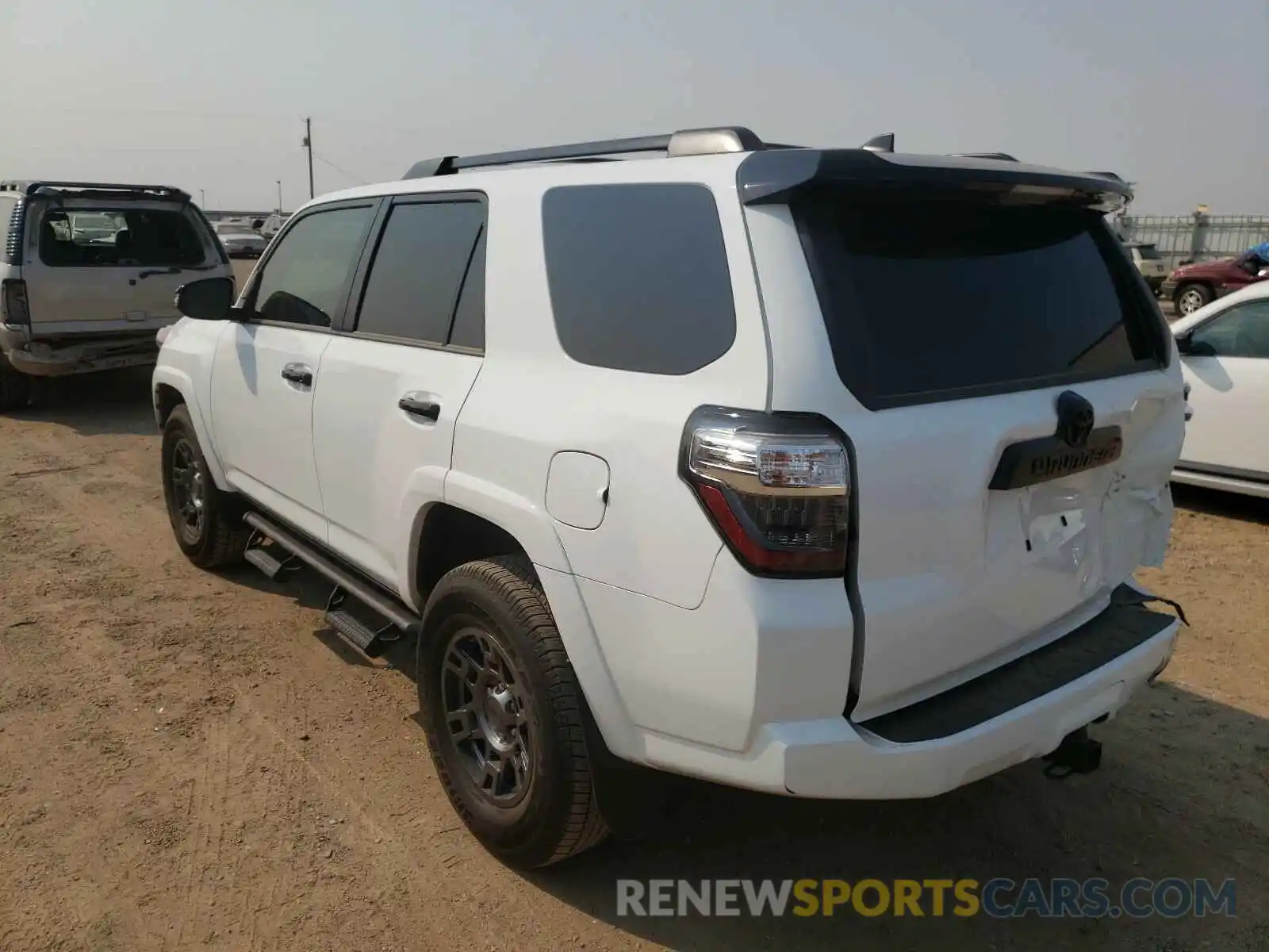 3 Photograph of a damaged car JTEBU5JR3L5806893 TOYOTA 4RUNNER 2020