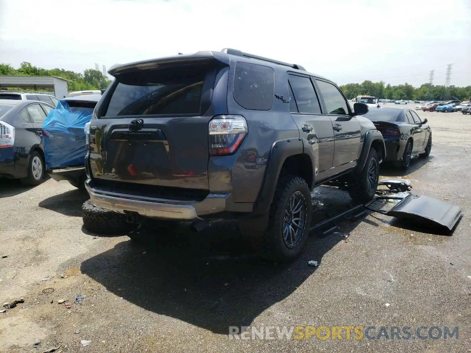 4 Фотография поврежденного автомобиля JTEBU5JR3L5812435 TOYOTA 4RUNNER 2020