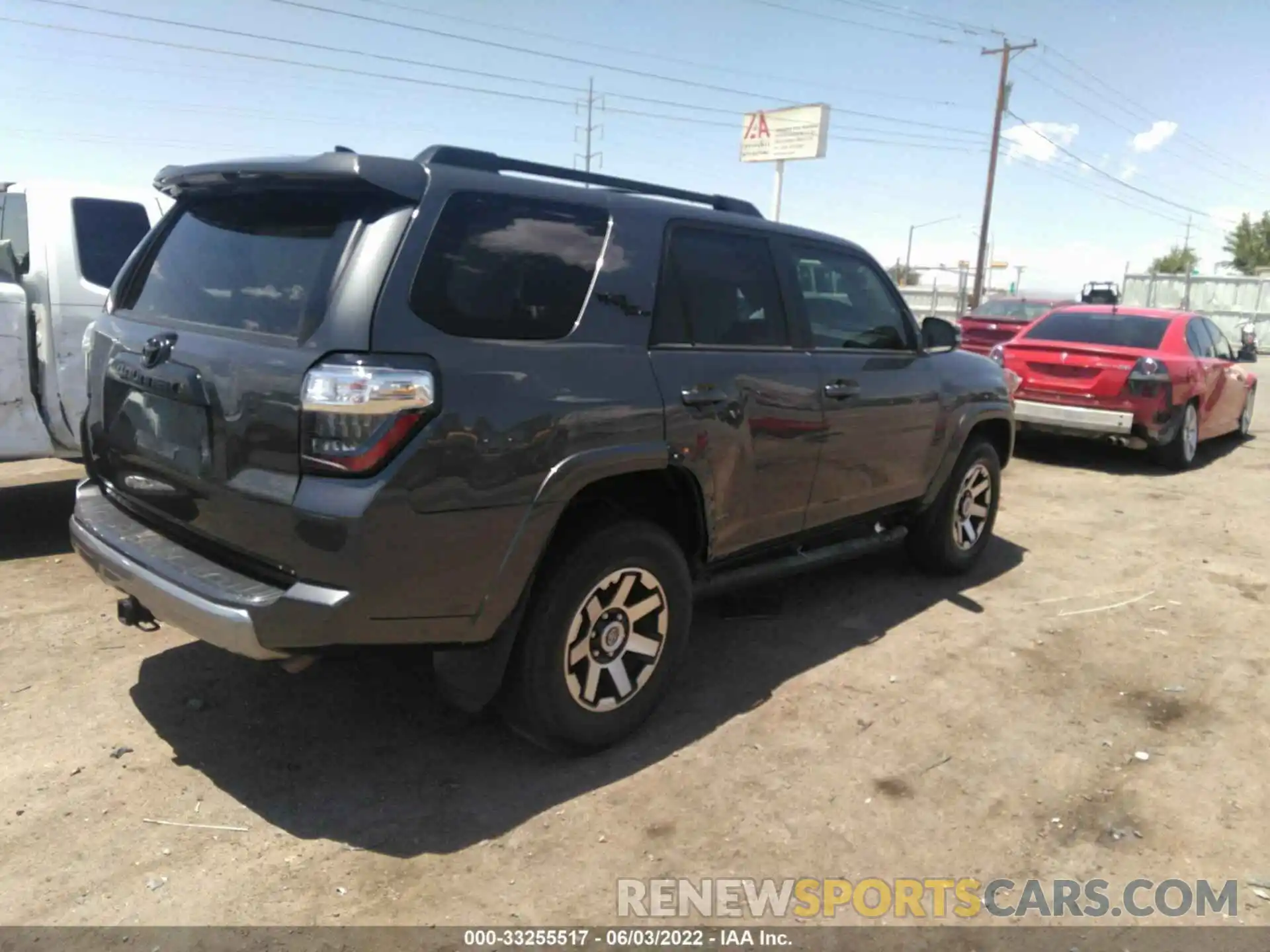 4 Фотография поврежденного автомобиля JTEBU5JR3L5812998 TOYOTA 4RUNNER 2020