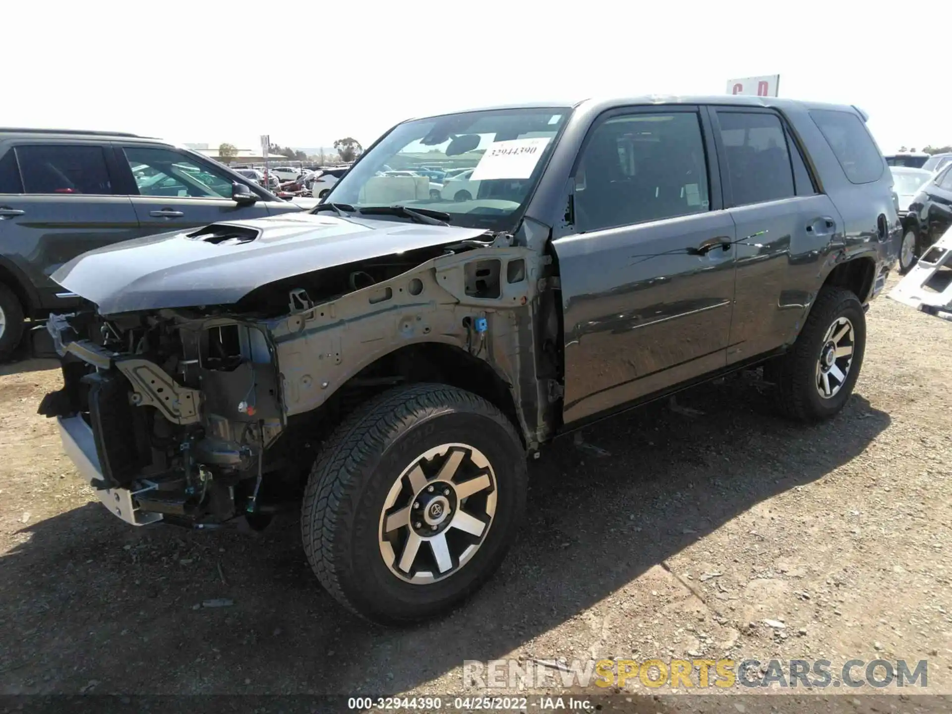 2 Photograph of a damaged car JTEBU5JR3L5818476 TOYOTA 4RUNNER 2020