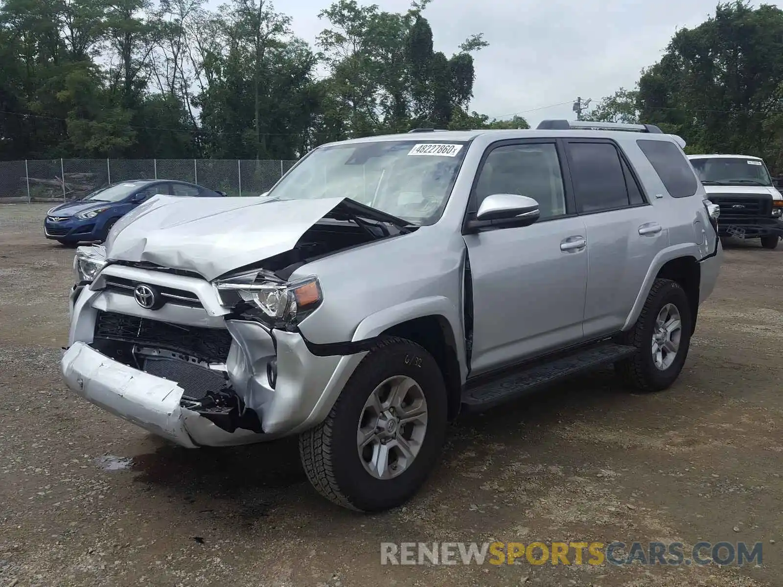 2 Photograph of a damaged car JTEBU5JR3L5819286 TOYOTA 4RUNNER 2020