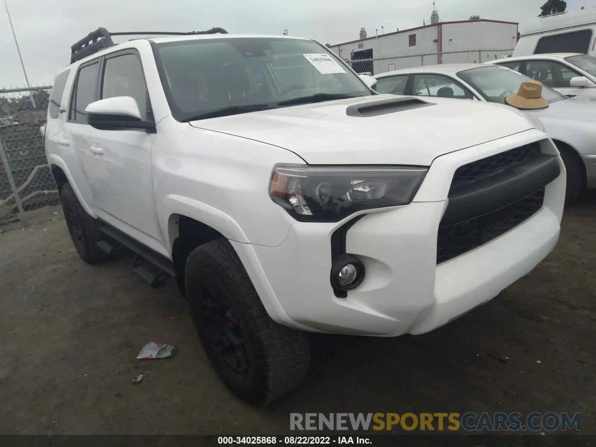 1 Photograph of a damaged car JTEBU5JR3L5829039 TOYOTA 4RUNNER 2020