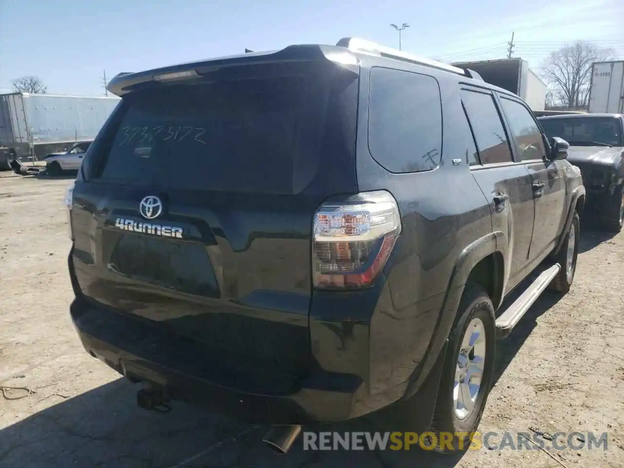 4 Photograph of a damaged car JTEBU5JR3L5831017 TOYOTA 4RUNNER 2020