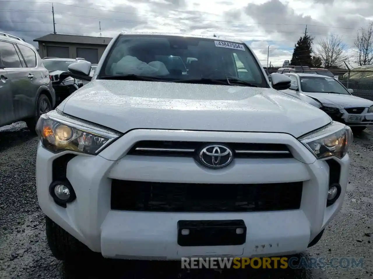 5 Photograph of a damaged car JTEBU5JR3L5833527 TOYOTA 4RUNNER 2020