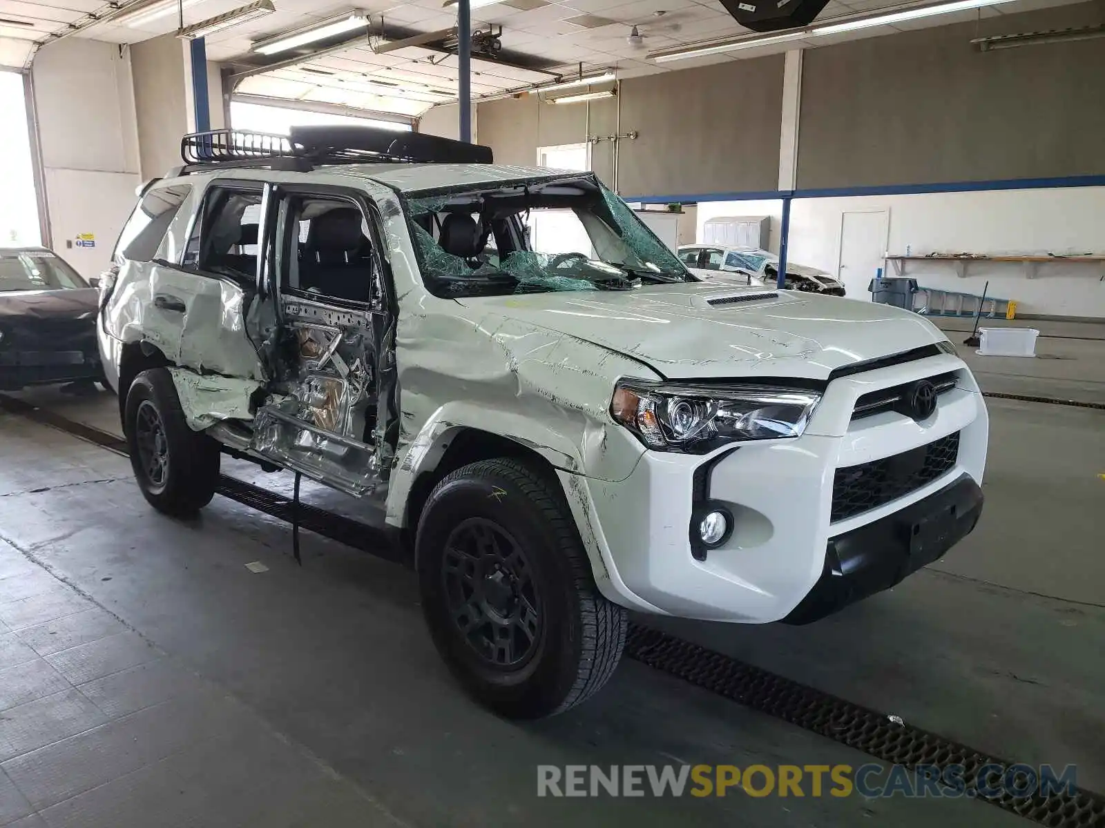 1 Photograph of a damaged car JTEBU5JR3L5835228 TOYOTA 4RUNNER 2020