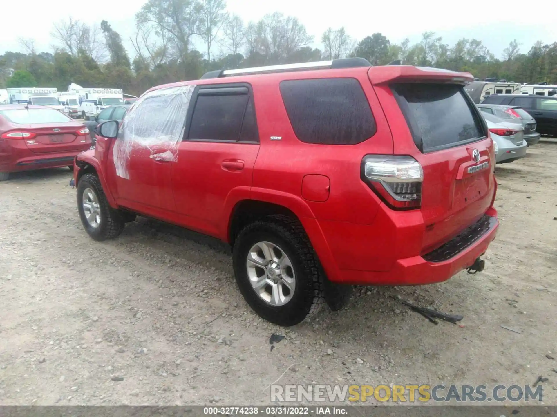 3 Photograph of a damaged car JTEBU5JR4L5739284 TOYOTA 4RUNNER 2020