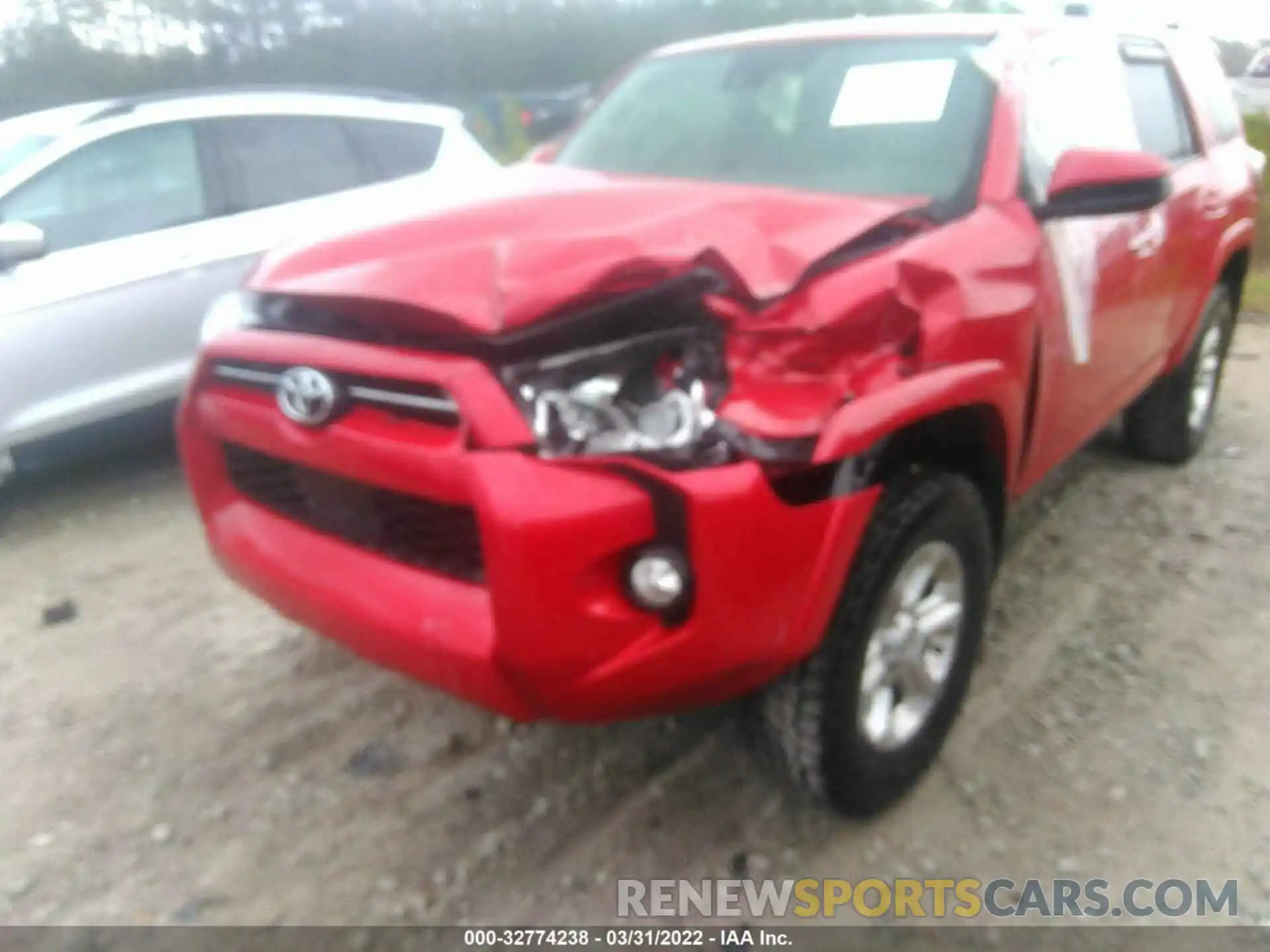 6 Photograph of a damaged car JTEBU5JR4L5739284 TOYOTA 4RUNNER 2020