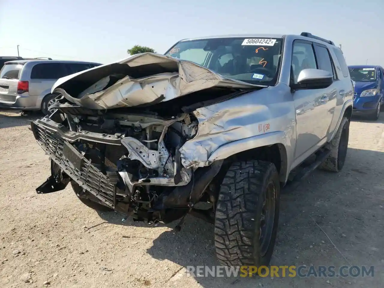 2 Photograph of a damaged car JTEBU5JR4L5739544 TOYOTA 4RUNNER 2020